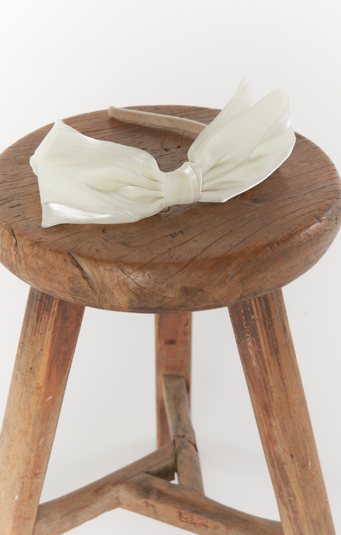 Elegant Ivory Hair Bow Headband for Women & Girls - Perfect for Weddings, Parties & Everyday Wear