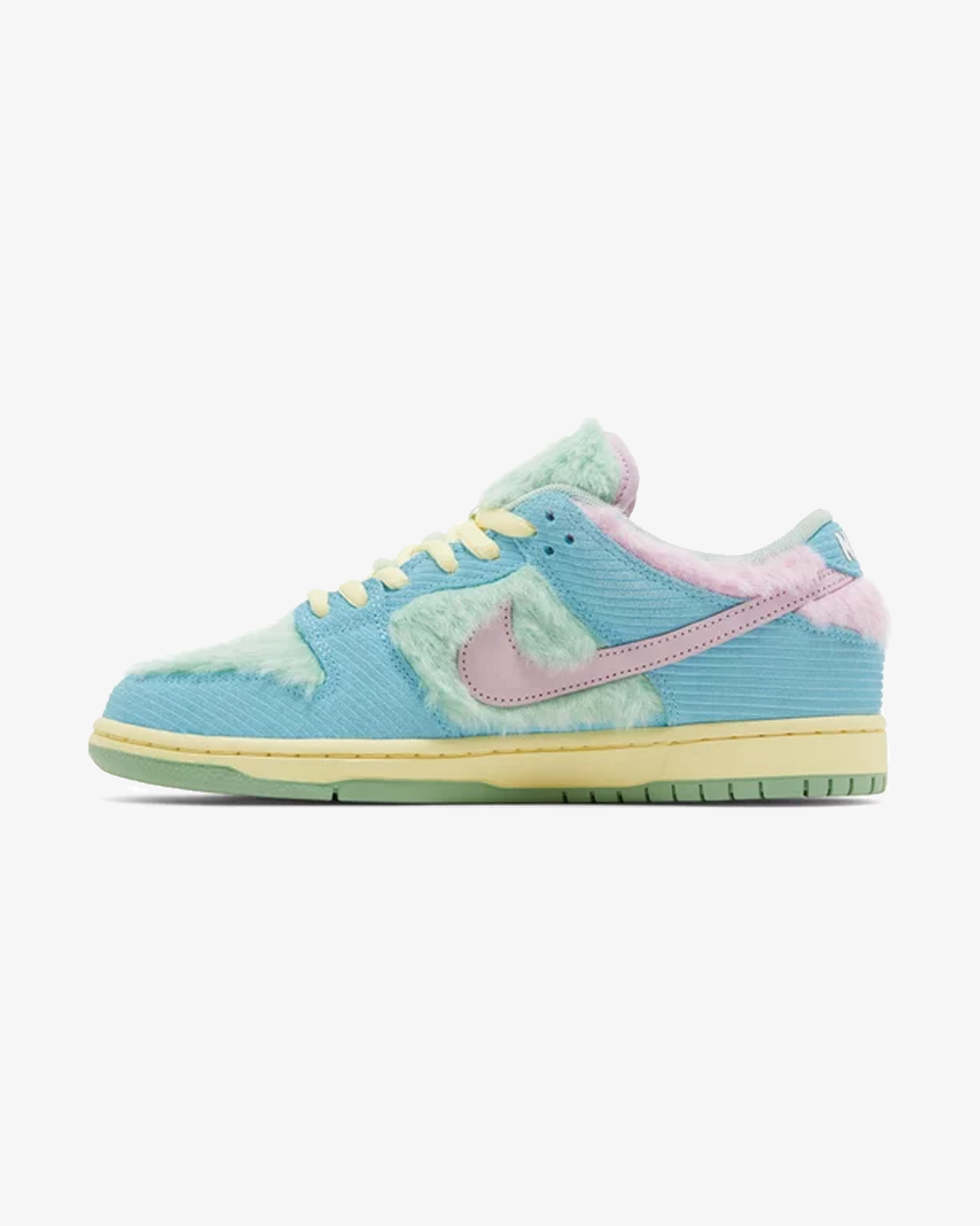 Nike x Verdy Dunk Low SB Visty Sneakers - Limited Edition Skateboarding Shoes for Men & Women | Perfect for Streetwear Fashion & Skateboarding Enthusiasts