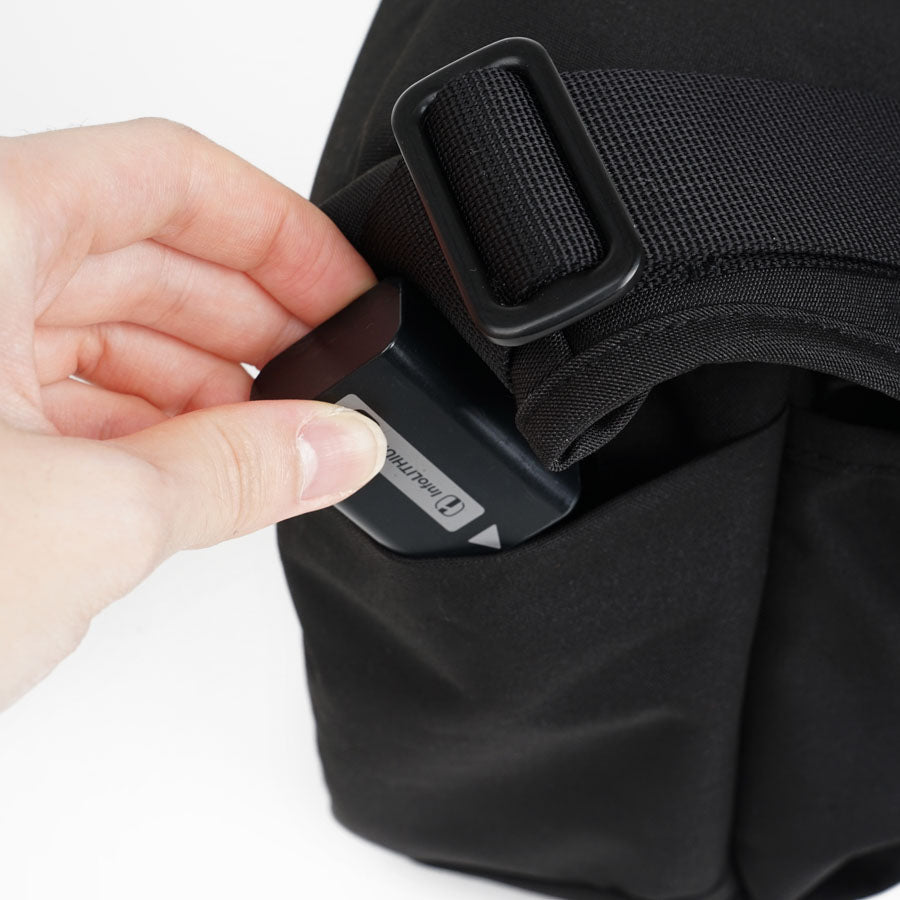 HELLOLULU Vita Compact Camera Bag Black - Stylish & Durable DSLR/SLR Camera Case for Travel, Hiking & Everyday Use