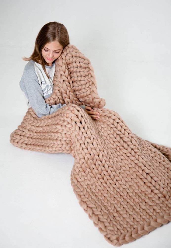 Clootess Bulky Chunky Yarn - 11 lbs Big Roving Wool for Hand Knitting, DIY Projects, Sofa & Bed Throw Blankets (Khaki) - Perfect for Cozy Home Decor, Winter Crafts and Gift Making