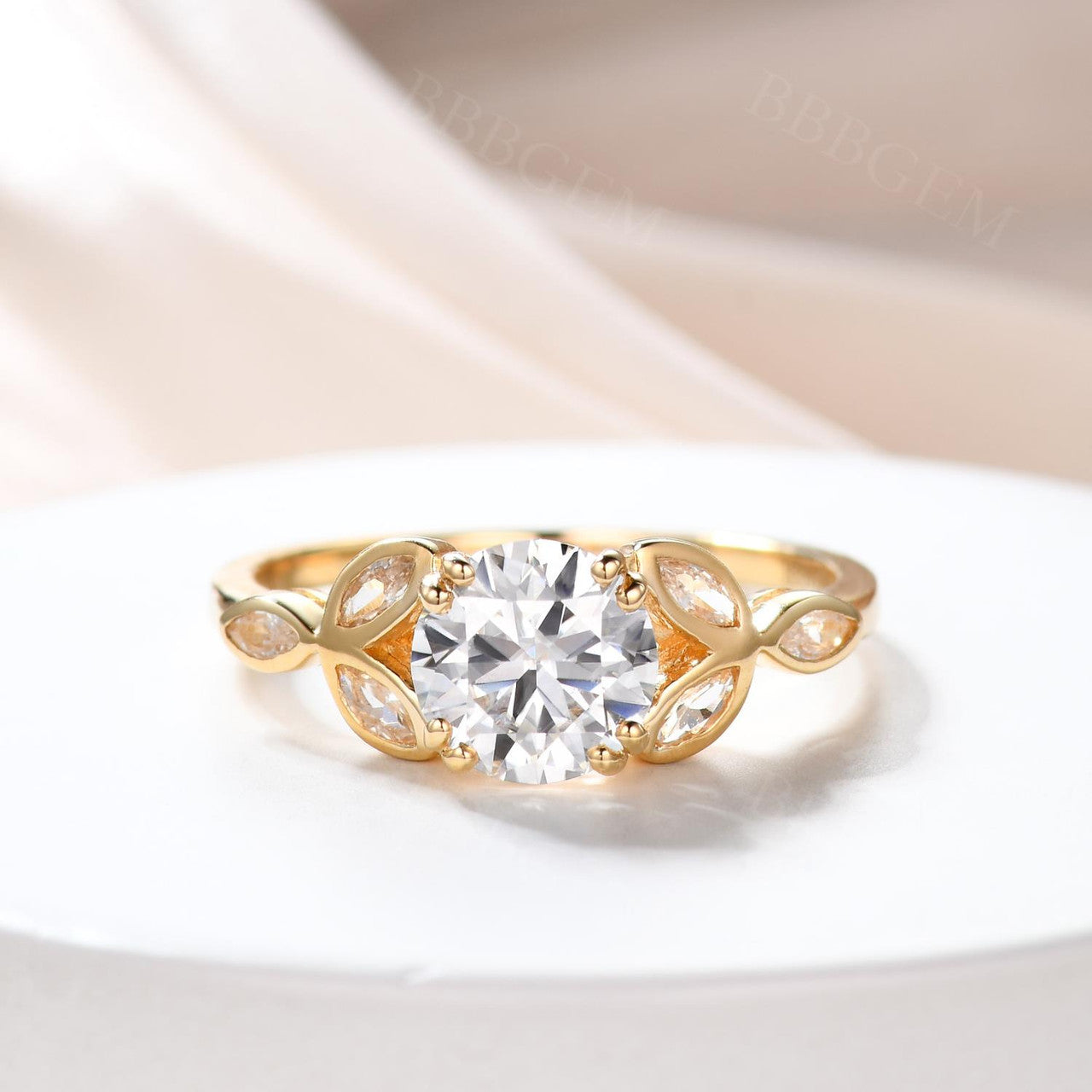 6.5mm Round Cut 1 Carat Solitaire Engagement Ring in 14K Gold - Perfect for Proposals, Anniversaries & Wedding Bands