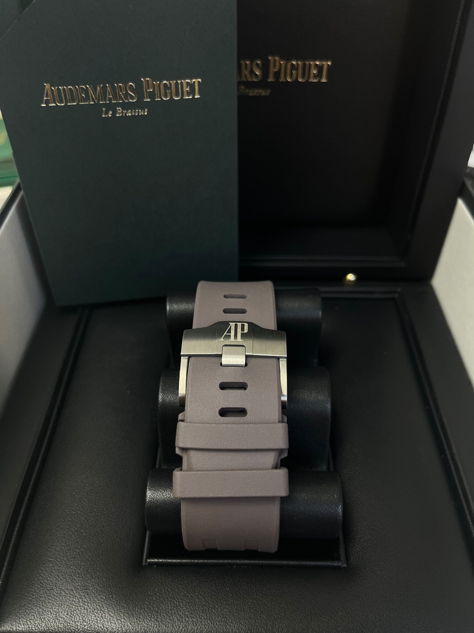 Audemars Piguet Royal Oak Offshore Chronograph Men's Watch 26400IO.OO.A004CA.02 - Luxury Stainless Steel Automatic Chronograph for Business, Gala & Special Occasions