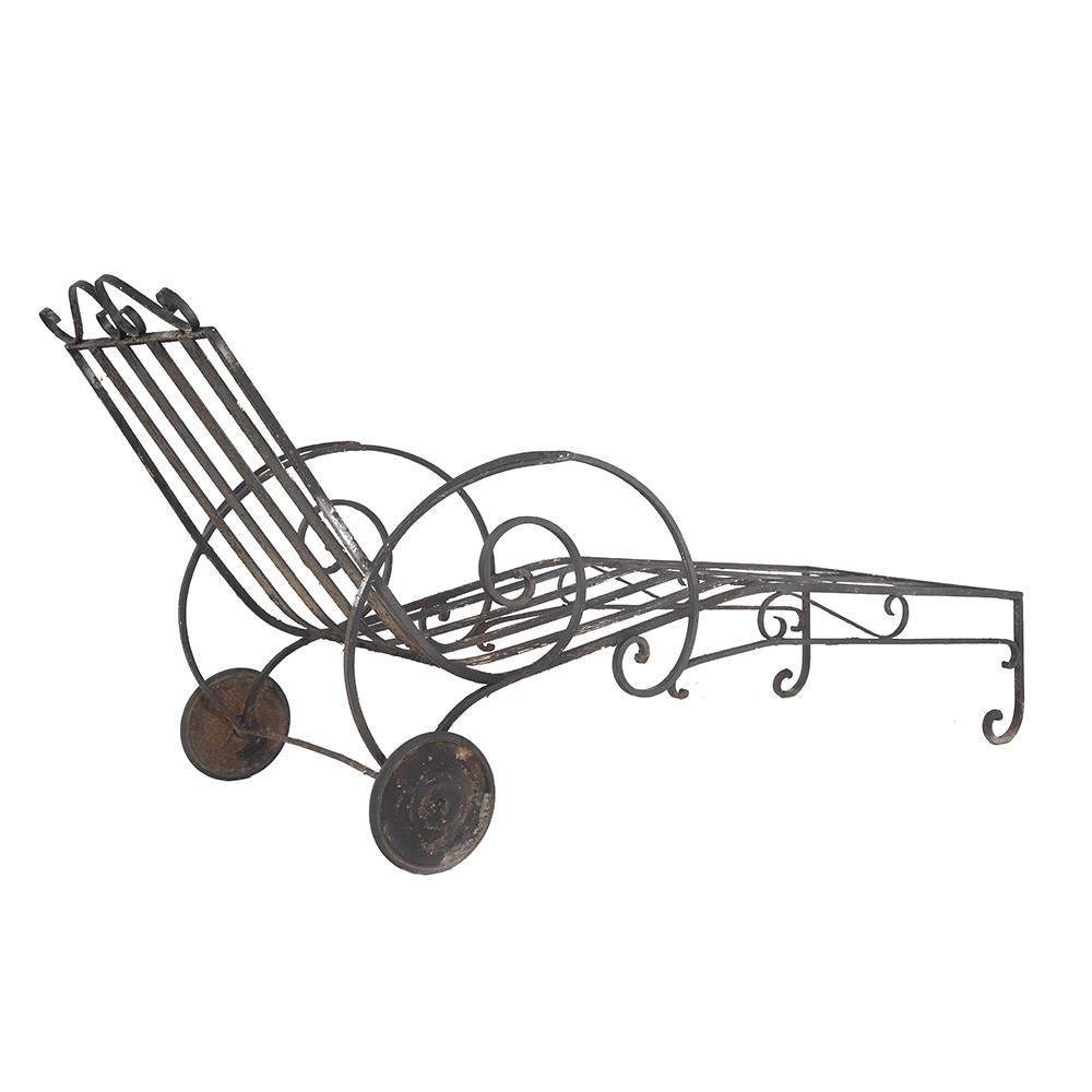 Black Metal Chaise Lounge - Modern Outdoor Patio Furniture for Relaxing in Garden, Poolside, or Backyard