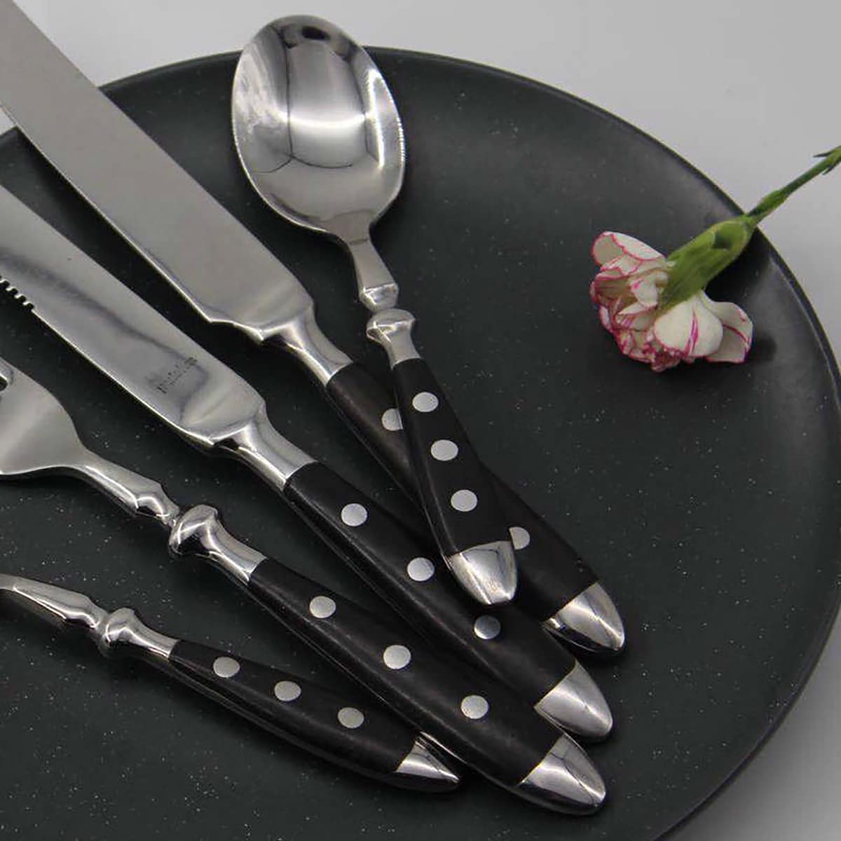 IKXO 40-Piece Black Silverware Set - Premium Food-Grade Stainless Steel Flatware for 10 People - Elegant Mirror Finish, Dishwasher Safe Cutlery Set - Perfect for Dinner Parties, Restaurants & Everyday Dining