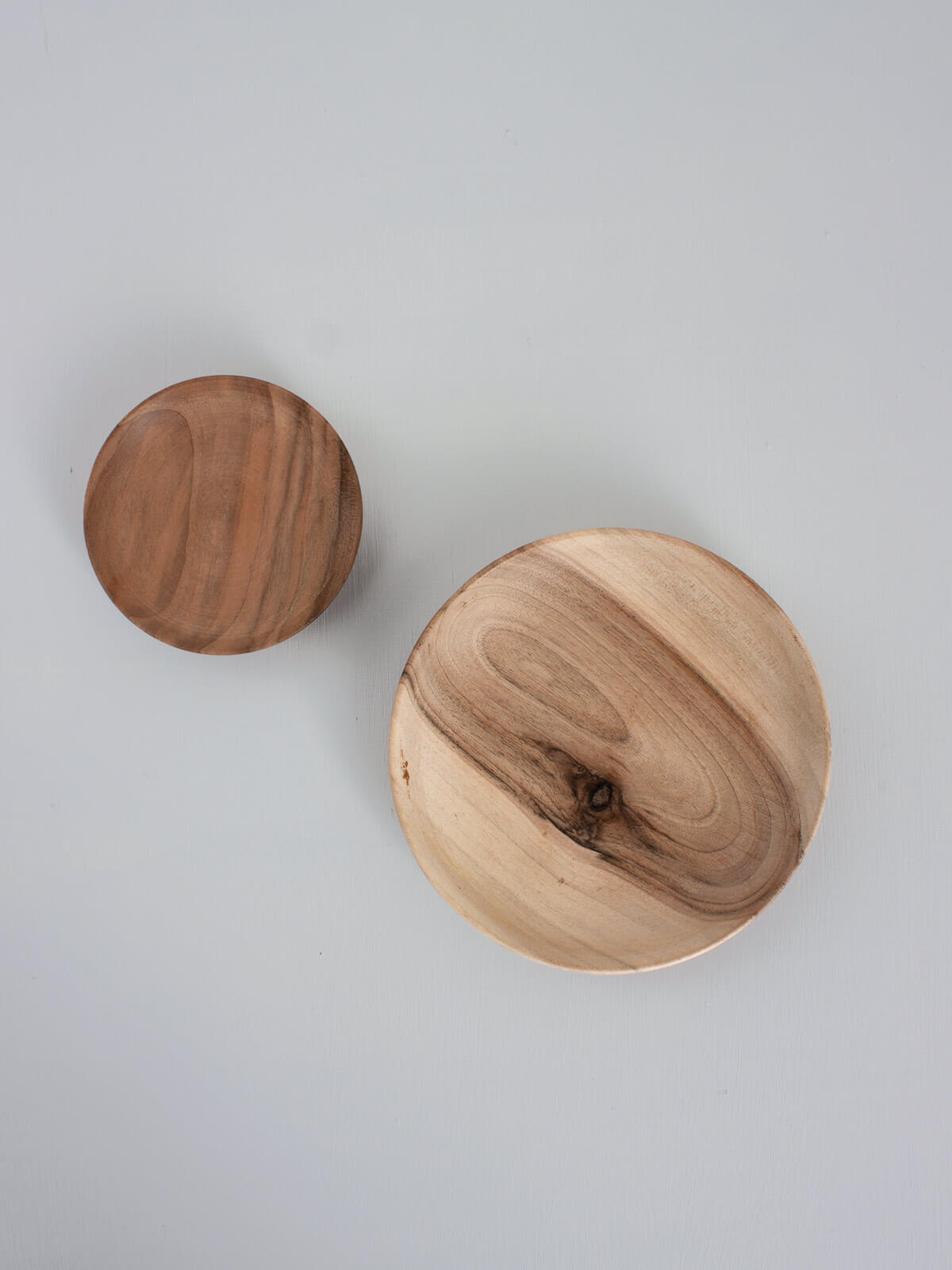 Premium Walnut Wood Serving Dish - Handcrafted Natural Wooden Bowl for Cheese, Fruit, Nuts & Appetizers - Perfect for Charcuterie Boards, Dinner Parties & Home Decor