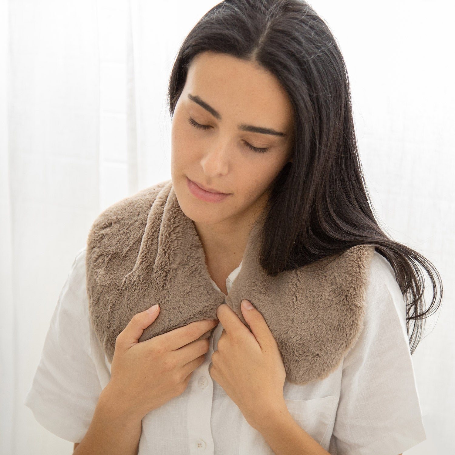 Deluxe Mocha Heating Pad - Soothing Heat Wrap for Back, Neck & Shoulder Pain Relief - Perfect for Home, Office & Travel Use