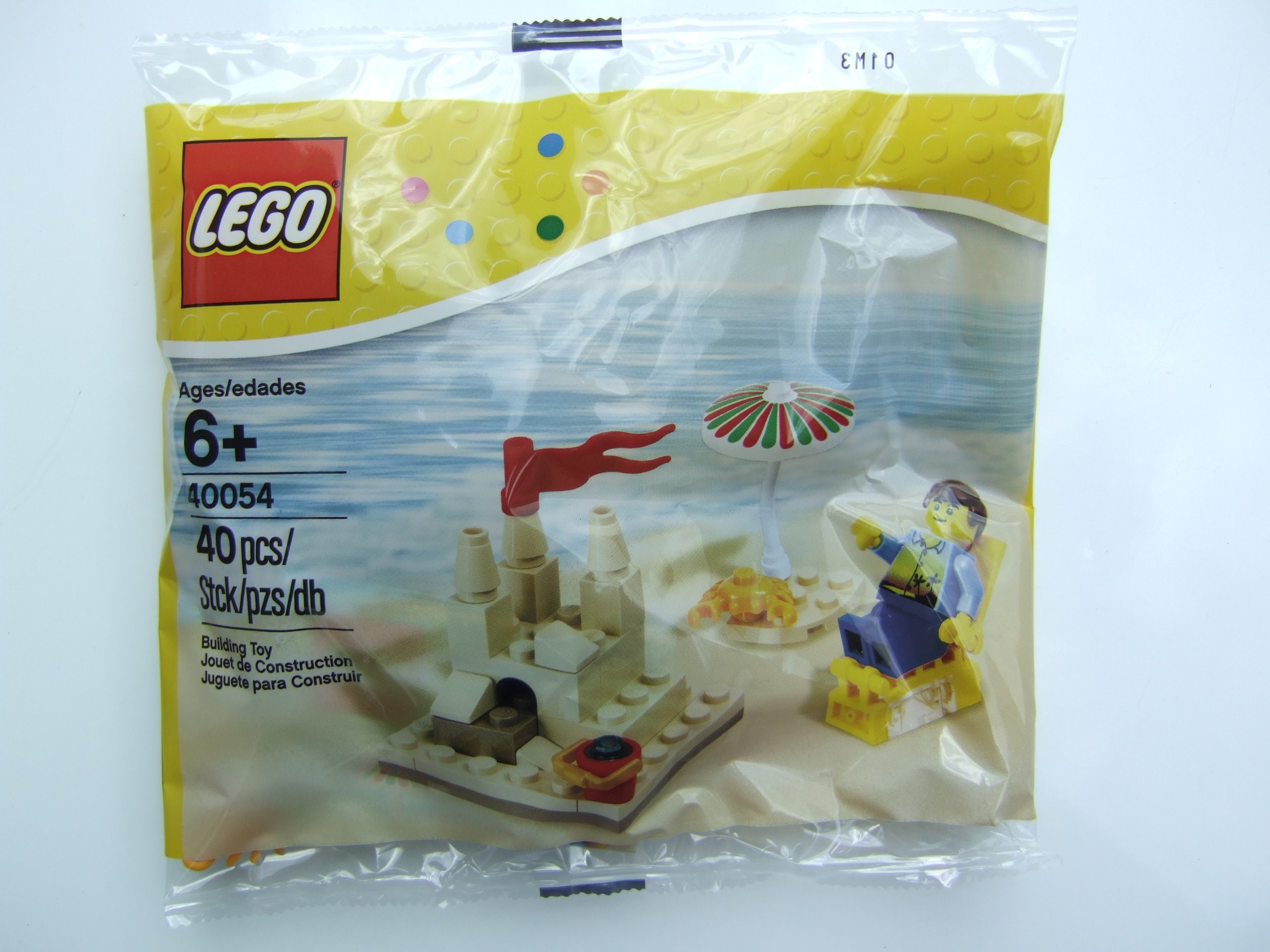 LEGO 40054 Summer Scene Building Kit - 1 Small Set for Kids & Collectors - Perfect for Creative Play, Home Decor & Gift Giving