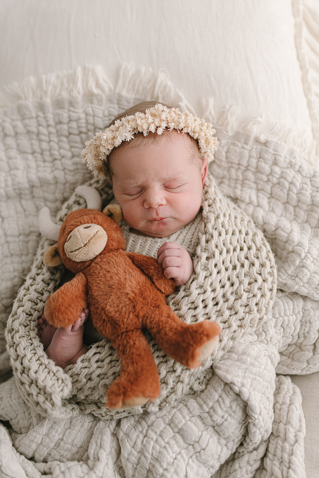 Henry the Highland Cow Baby Rattle - Soft & Safe Teething Toy for Infants & Toddlers - Perfect for Nursery, Playtime & Baby Shower Gifts
