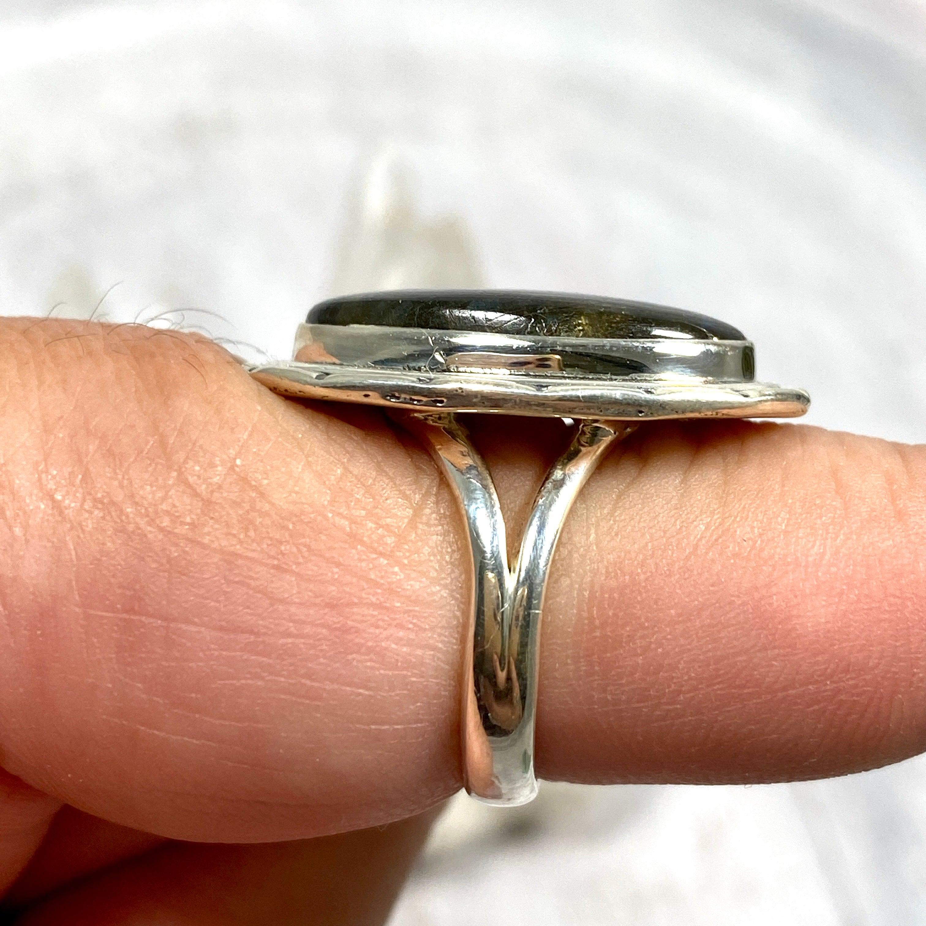 Labradorite Oval Filigree Ring - Size 8 - KRGJ2746 - Elegant Bohemian Jewelry for Women, Perfect for Weddings, Parties & Everyday Wear