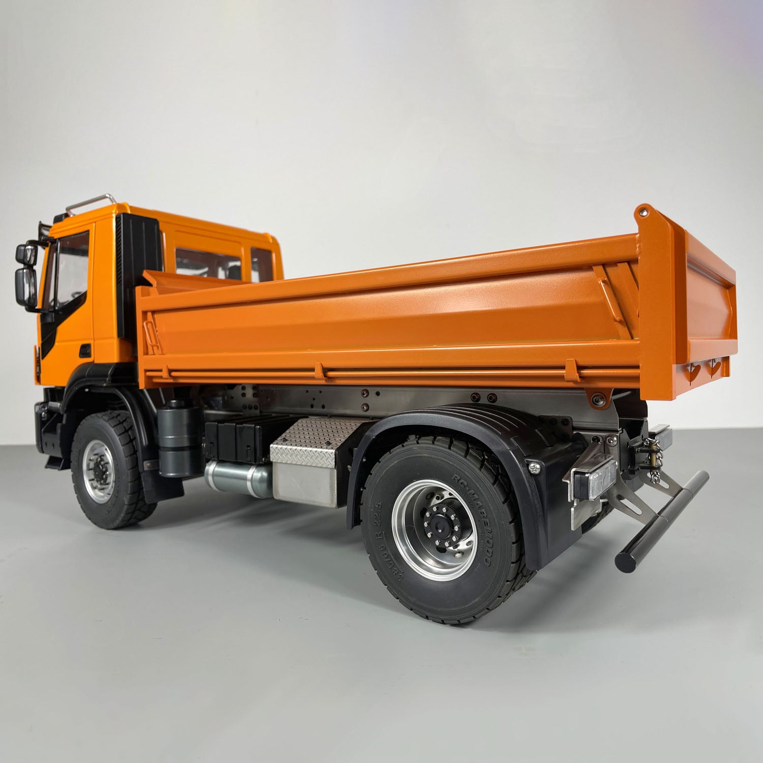 1/14 Scale Metal 4x2 RC Hydraulic Dump Truck - 2 Speed Radio Controlled Tipper Truck - PNP Version Painted Assembled Hobby Model for Construction Site Play & Collection
