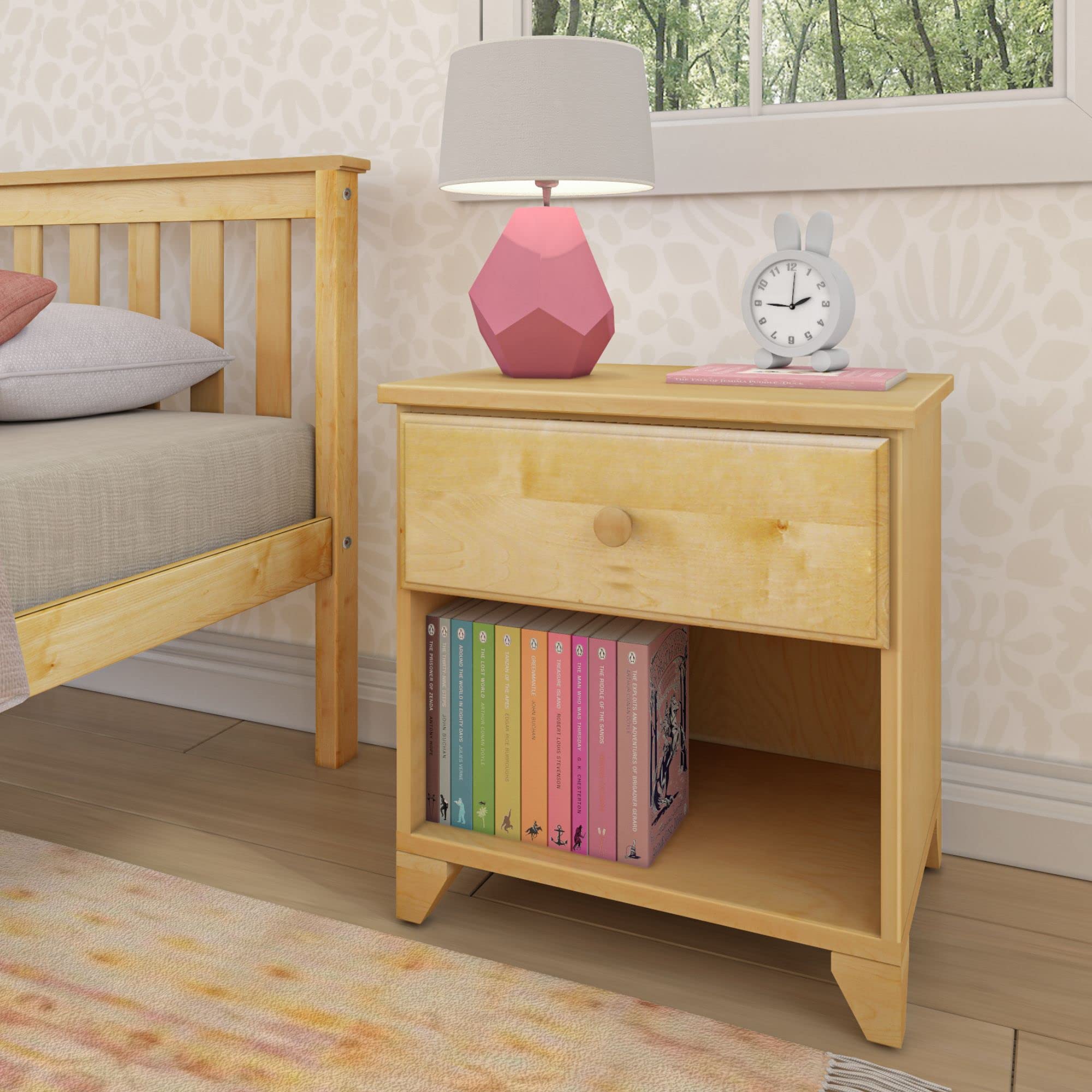 Max & Lily Classic Wood Nightstand with 1 Drawer - Natural Wood Kids Bedside Table, Small End Table for Bedroom - Perfect for Nursery, Kids Room or Guest Room Nightstand