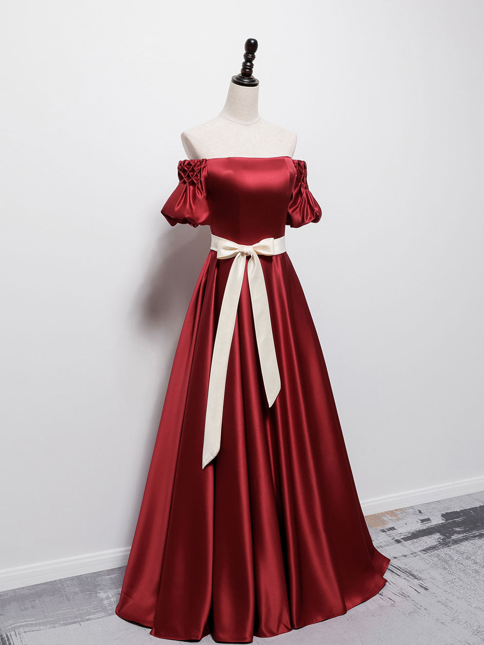 Elegant Burgundy Satin Long Prom Dress for Women - Formal Evening Gown & Bridesmaid Dress - Perfect for Weddings, Homecoming, and Special Occasions
