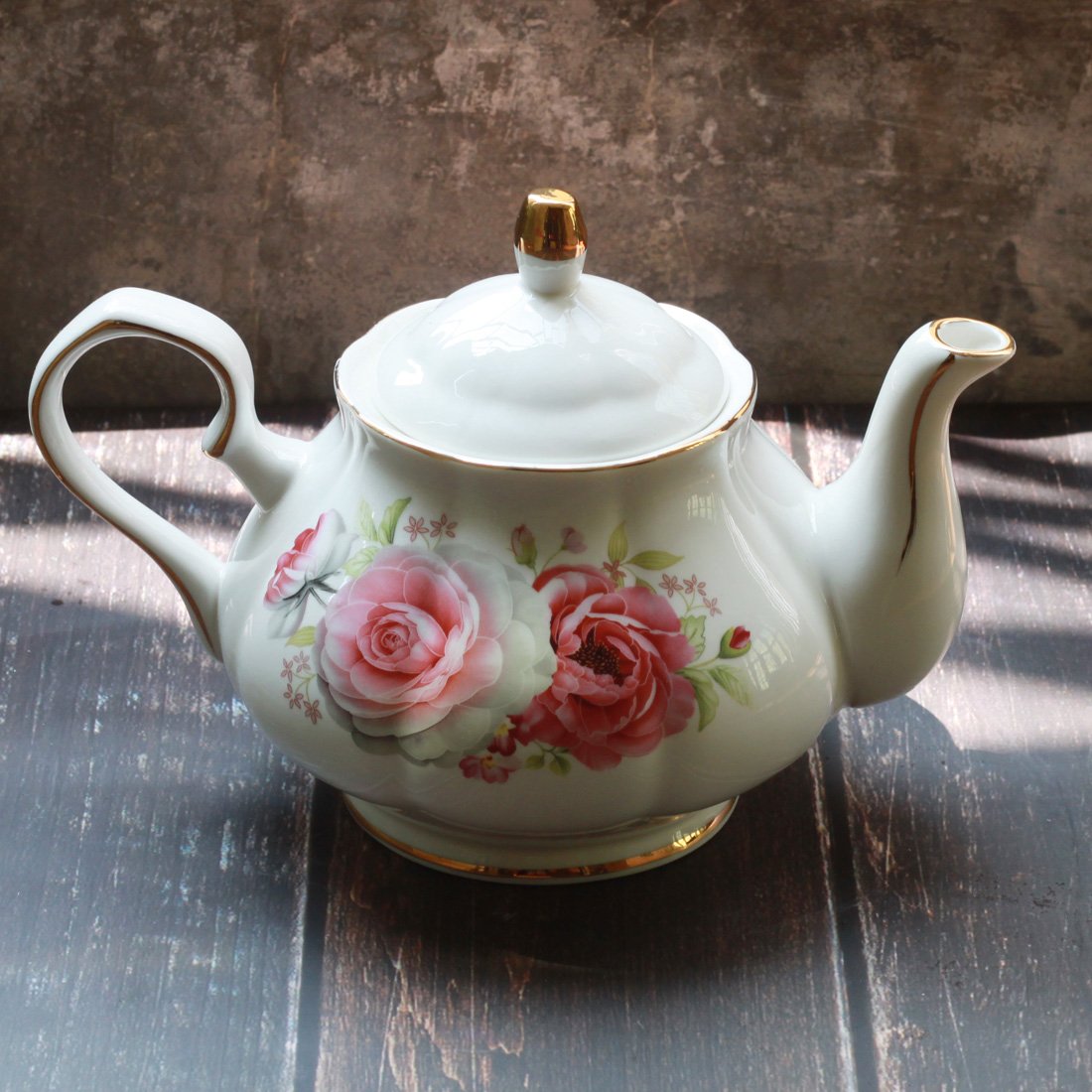 Handmade Ceramic Teapot with Rose Floral Design - Elegant Tea Set for Home, Office, or Gift Giving - Perfect for Afternoon Tea, Hosting Guests, or Relaxation