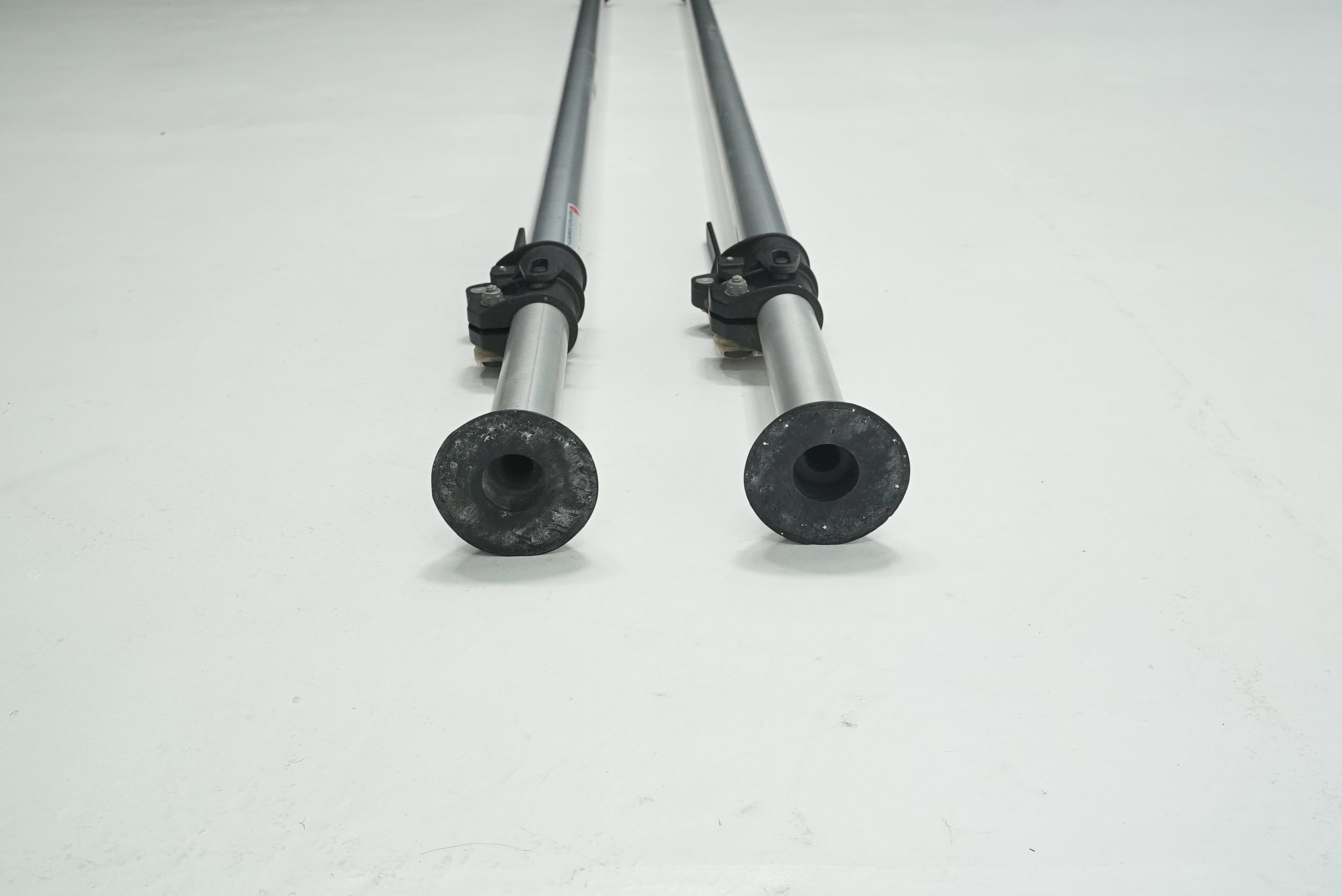 Manfrotto Autopole Set of 2 - Professional Photography Support System for Studio & Location Shoots | Perfect for Backdrops, Lighting, and Equipment Setup