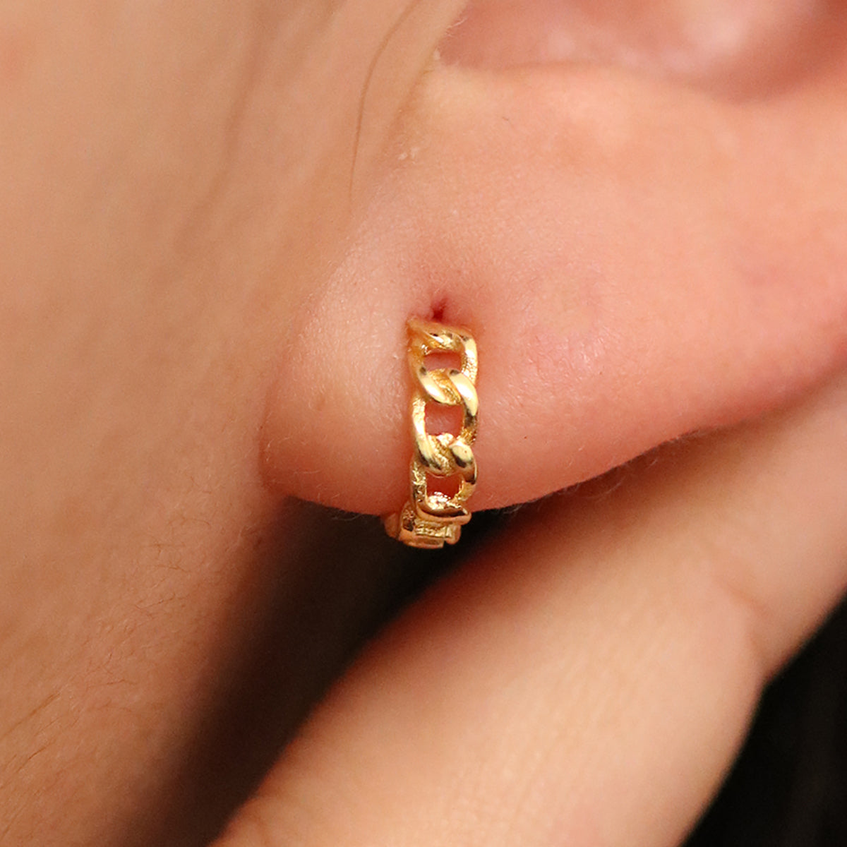 8mm Rope Huggie Hoop Earrings for Women - Gold & Silver Minimalist Huggie Earrings for Everyday Wear | Perfect for Work, Date Night & Casual Outfits