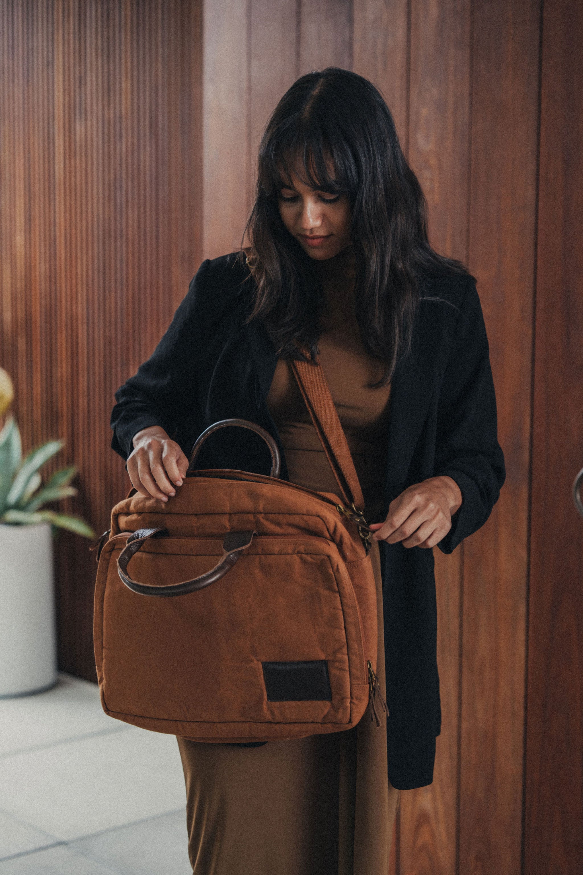 Premium Cinnamon Brown Canvas Laptop Bag for Men & Women - Durable 15.6 Inch Computer Briefcase - Perfect for Business Travel, Work Commute & College Campus Use
