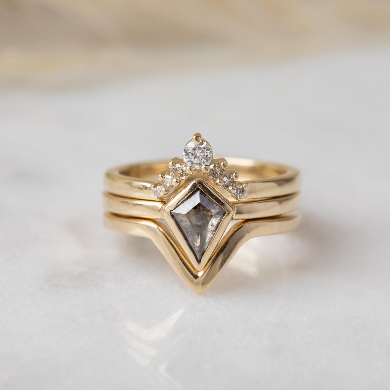 Exquisite Salt and Pepper Diamond Engagement Ring - Unique Vintage Style for Women | Perfect for Proposals, Weddings & Anniversaries