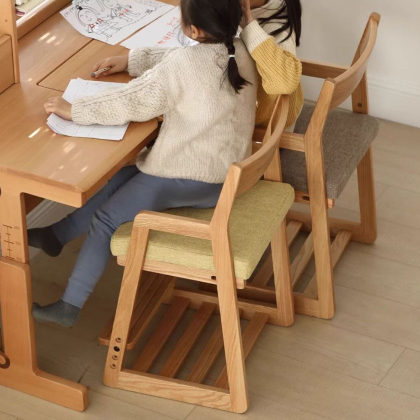 Solid Wood Lift Children's Chair - Beech & Oak Wooden High Chair for Kids - Perfect for Dining, Learning & Playtime at Home