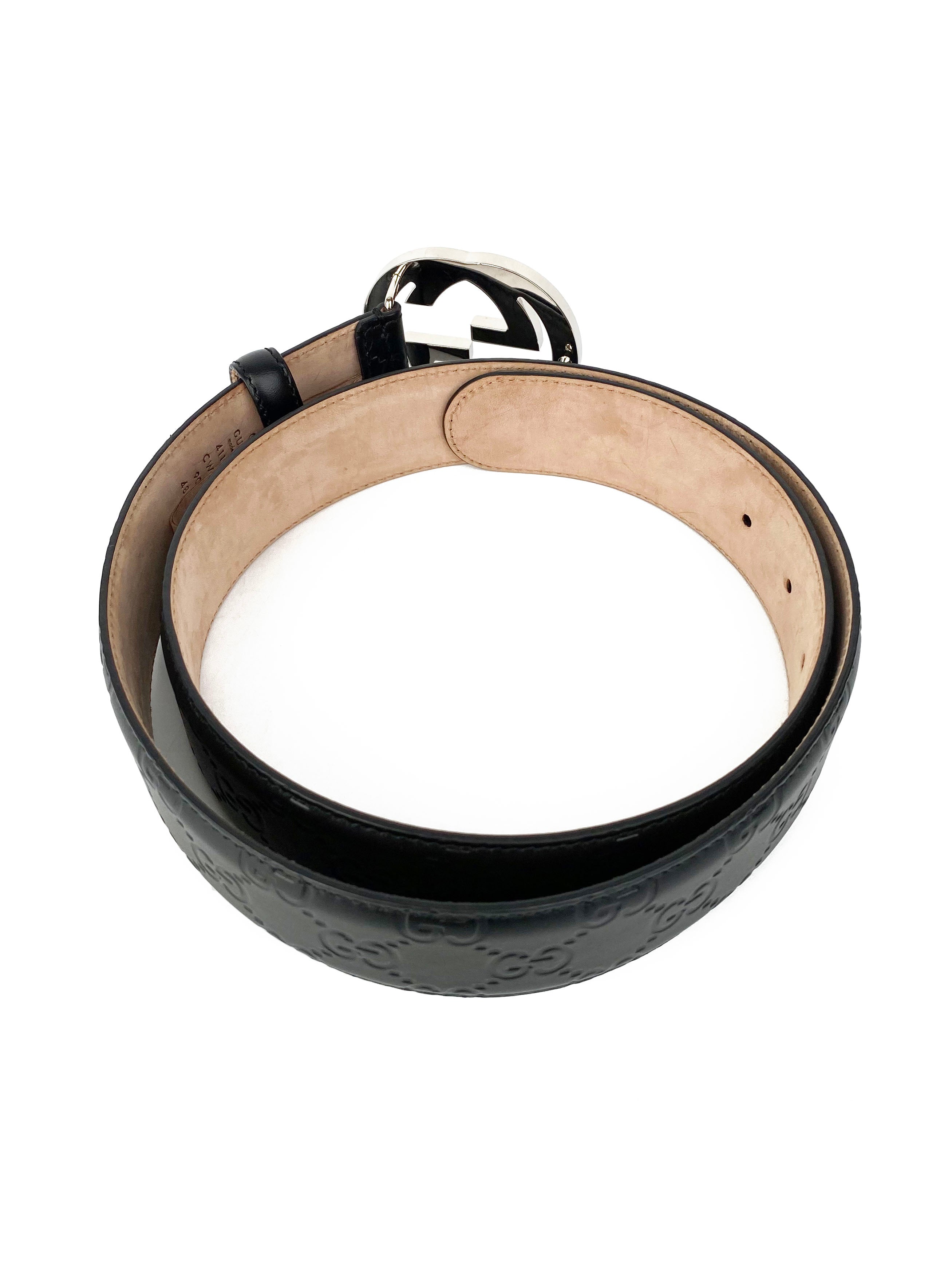 Gucci Men's Black Leather Belt with Signature GG Buckle - Stylish & Durable for Casual & Formal Outfits