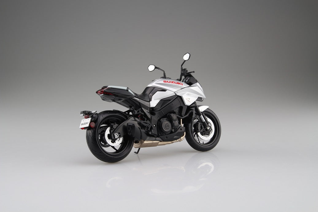 1/12 Scale AOSHIMA SUZUKI GSX-S1000S KATANA Motorcycle Model Kit - Metallic Mystic Silver for Collectors & Hobbyists | Perfect for Display, DIY Projects & Gift Giving