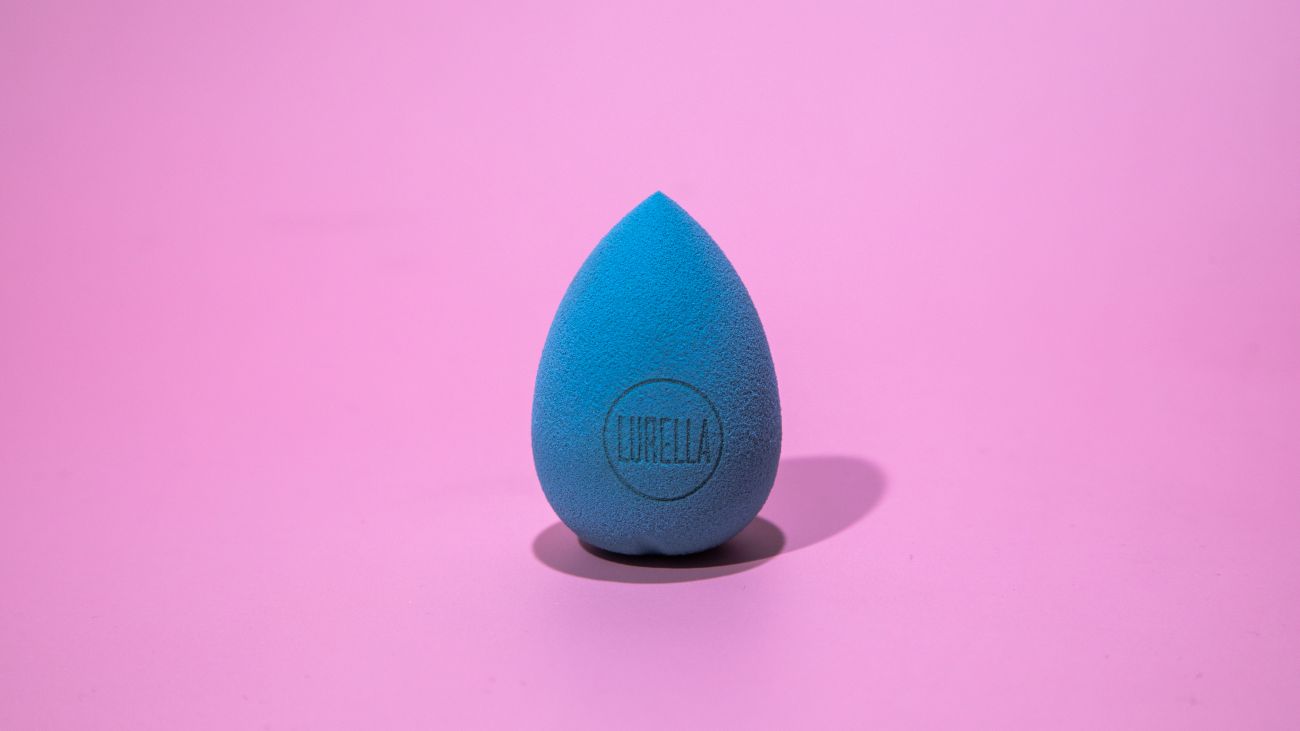 Premium Mini Teardrop Beauty Sponges for Flawless Makeup Application - Soft Blending Sponge for Foundation, Concealer & Powder - Ideal for Travel & Professional Makeup Kits