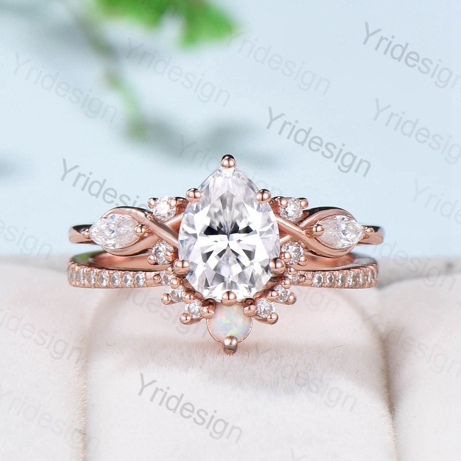 Exquisite Pear-Shaped Moissanite Engagement Ring Set | Vintage Rose Gold Bridal Jewelry with Opal & Diamond Accents | Perfect for Weddings, Anniversaries & Romantic Gifts for Her