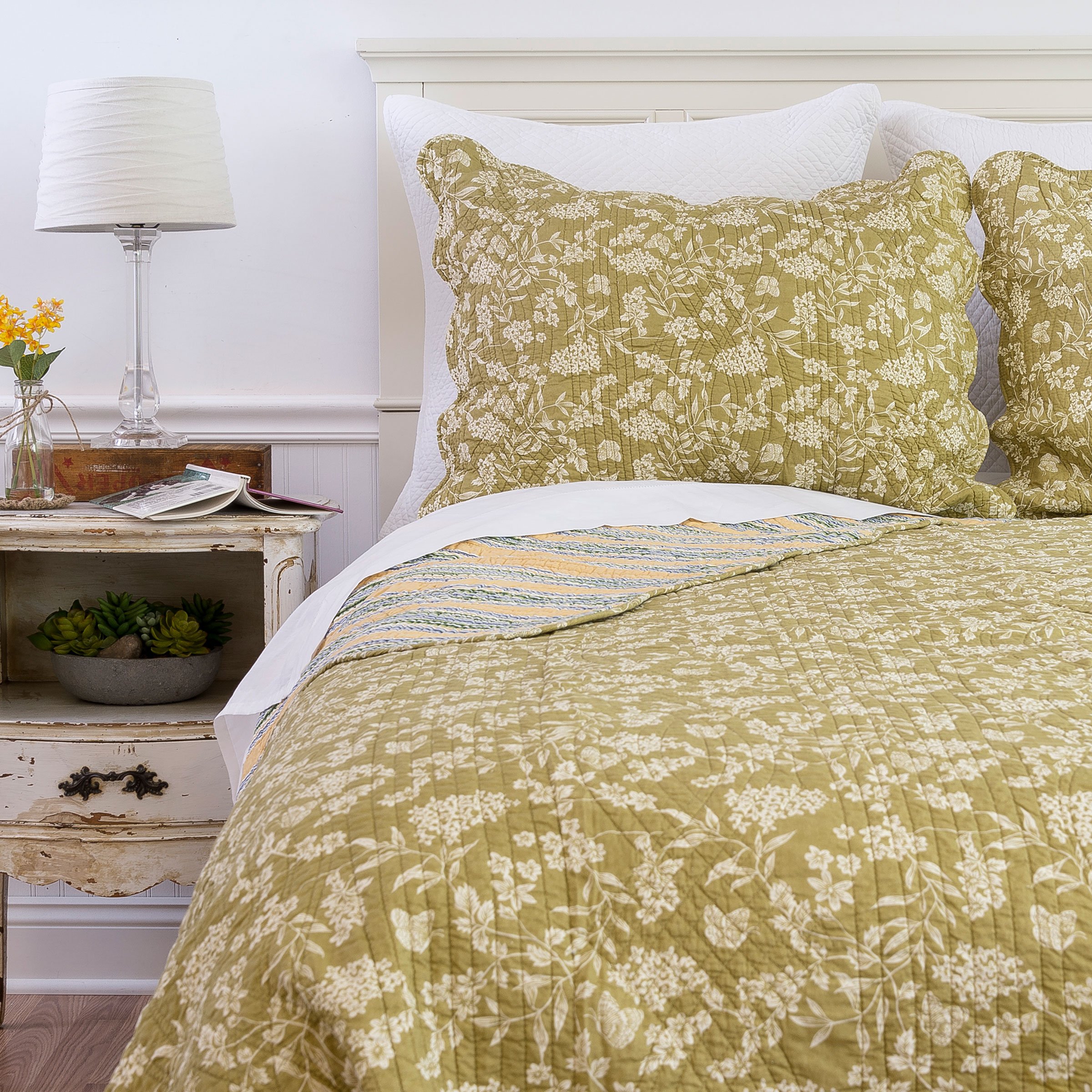 C&F Home Green Toile Full/Queen Quilt - 100% Cotton Lightweight Reversible Bedspread Coverlet - Machine Washable - Perfect for Guest Rooms, Master Bedrooms & Farmhouse Decor