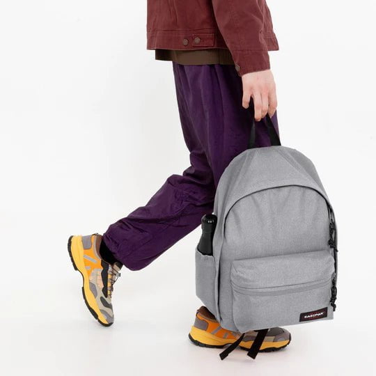 Eastpak Office Zippl'R Backpack - Lightweight Laptop Backpack for Work & Travel, Durable School Backpack with USB Charging Port, Water-Resistant College Backpack (Sunday Grey) - Perfect for Business Professionals, Students & Commuters