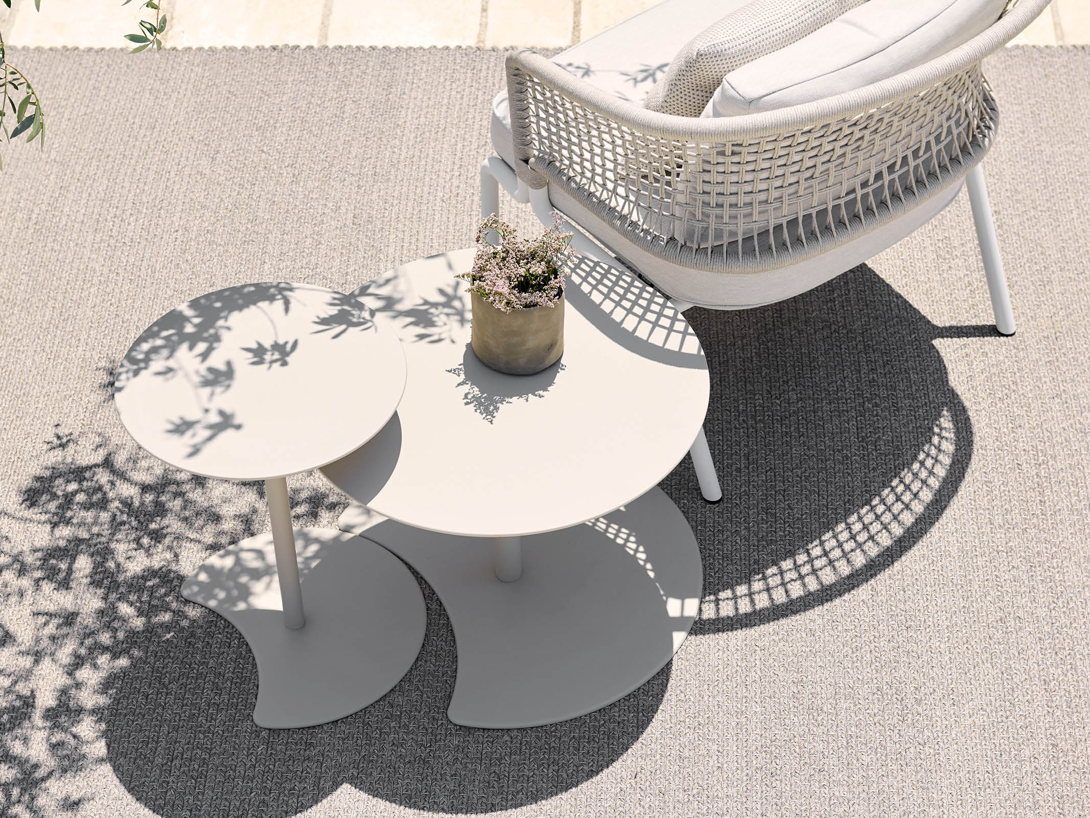 Drops Table - Modern and Stylish Dining Table for Home & Office | Perfect for Small Spaces, Apartments, and Dining Rooms