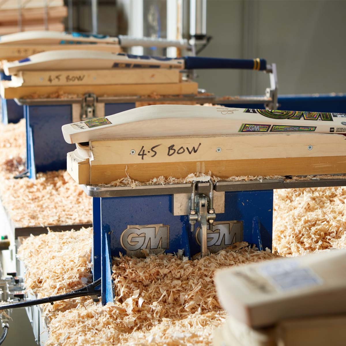 Gunn & Moore Ben Duckett Players Edition Cricket Bat 2025 | Premium English Willow | Lightweight & Durable | Perfect for Professional Matches & Training Sessions