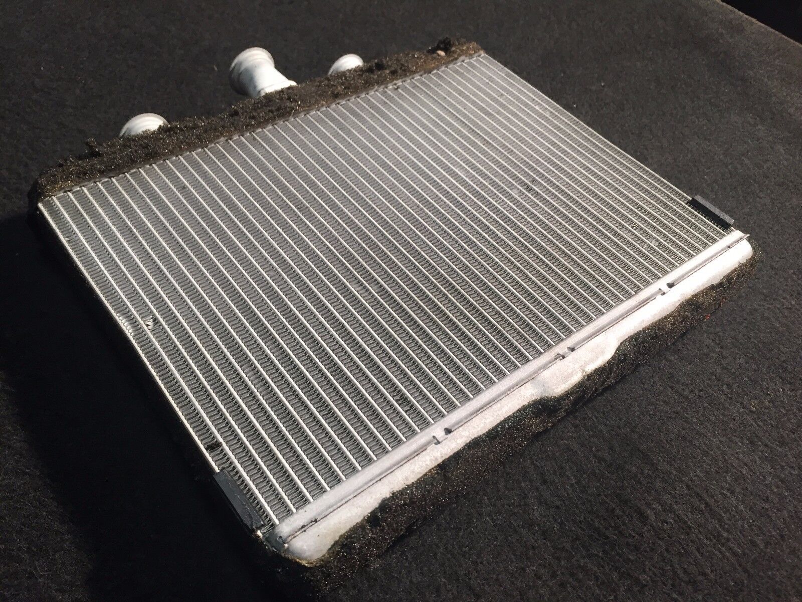 02 03 04 05 BMW 745i E65 Heater Core OEM Replacement Part - Perfect for Winter Driving & HVAC System Repair