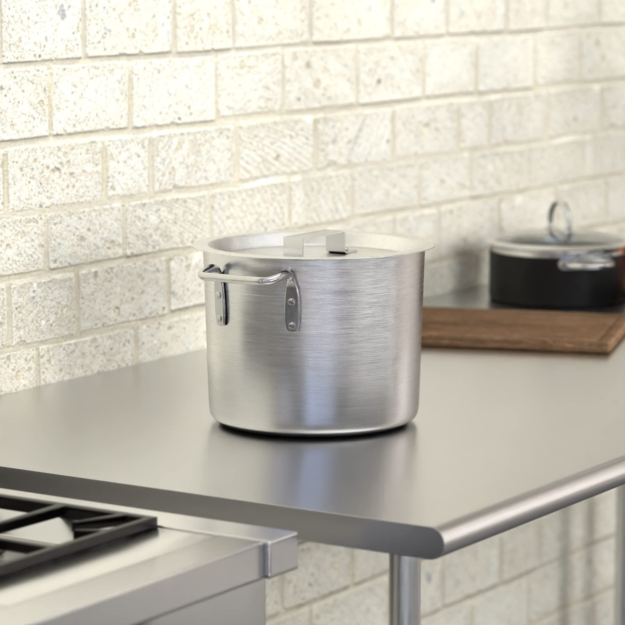 8 Qt. Heavy Duty Aluminum Stock Pot with Lid - Perfect for Cooking Soups, Stews, and Pasta for Family Gatherings