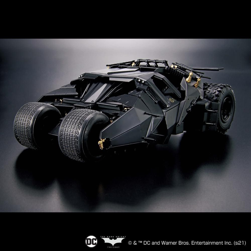 Bandai 1/35 The Dark Knight Trilogy Batmobile (Tumbler) Batman Begins Version Model Kit - Collectible DC Comics Movie Replica for Display & Action Scenes