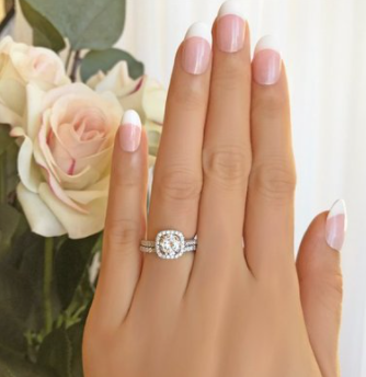 Engagement Rings for Women - Diamond Wedding Bands for Couples, Fashionable Inlaid Diamond Rings for Her - Perfect for Proposals, Anniversaries & Romantic Occasions
