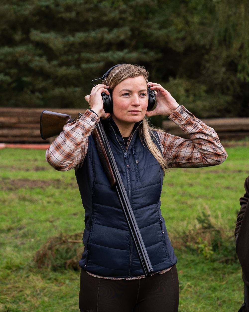 Deerhunter Women's Heated Padded Vest - Winter Warm Fleece Lined Waistcoat for Outdoor Activities & Cold Weather