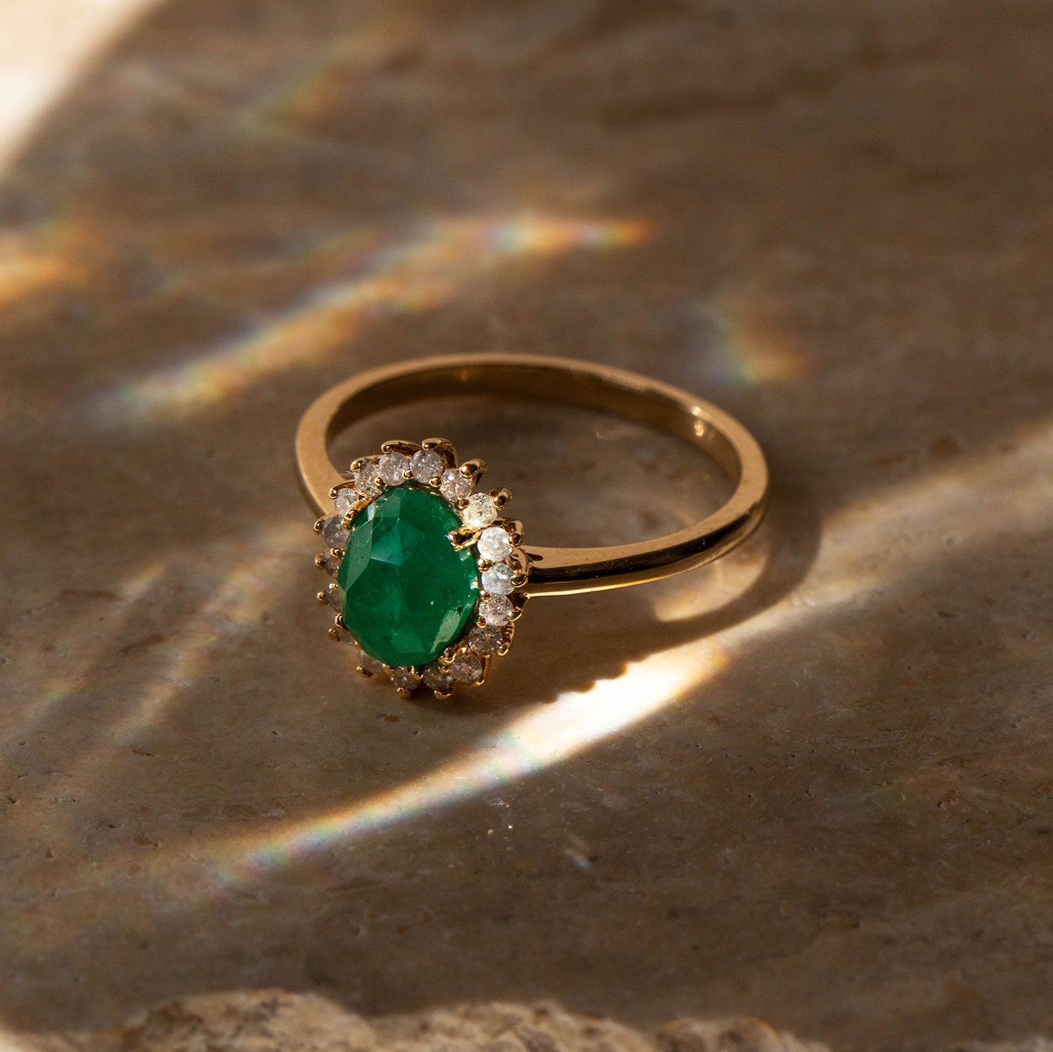 Vintage Style Mini Emerald Ring - Elegant Antique Jewelry for Women | Perfect for Weddings, Parties & Everyday Wear
