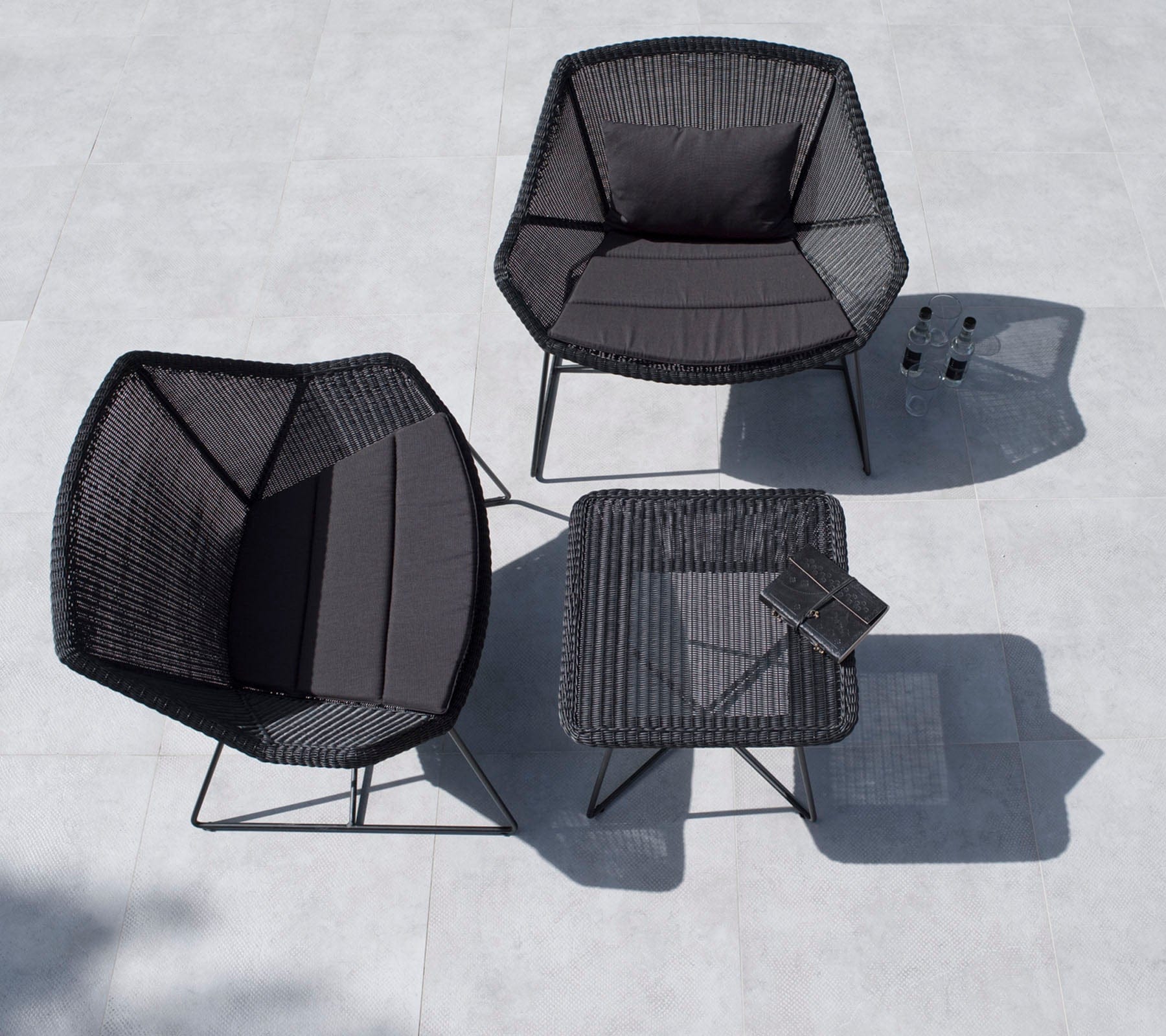 Breeze Outdoor Lounge Chair - Lightweight & Weather-Resistant Patio Furniture for Poolside, Garden, and Backyard Relaxation