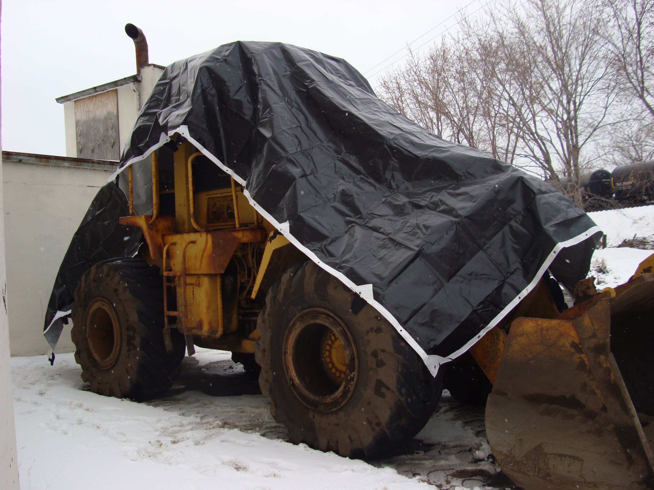 18' x 20' Heavy Duty White & Black Reversible Waterproof Tarp - Durable Outdoor Cover for Camping, Construction, and Emergency Shelter