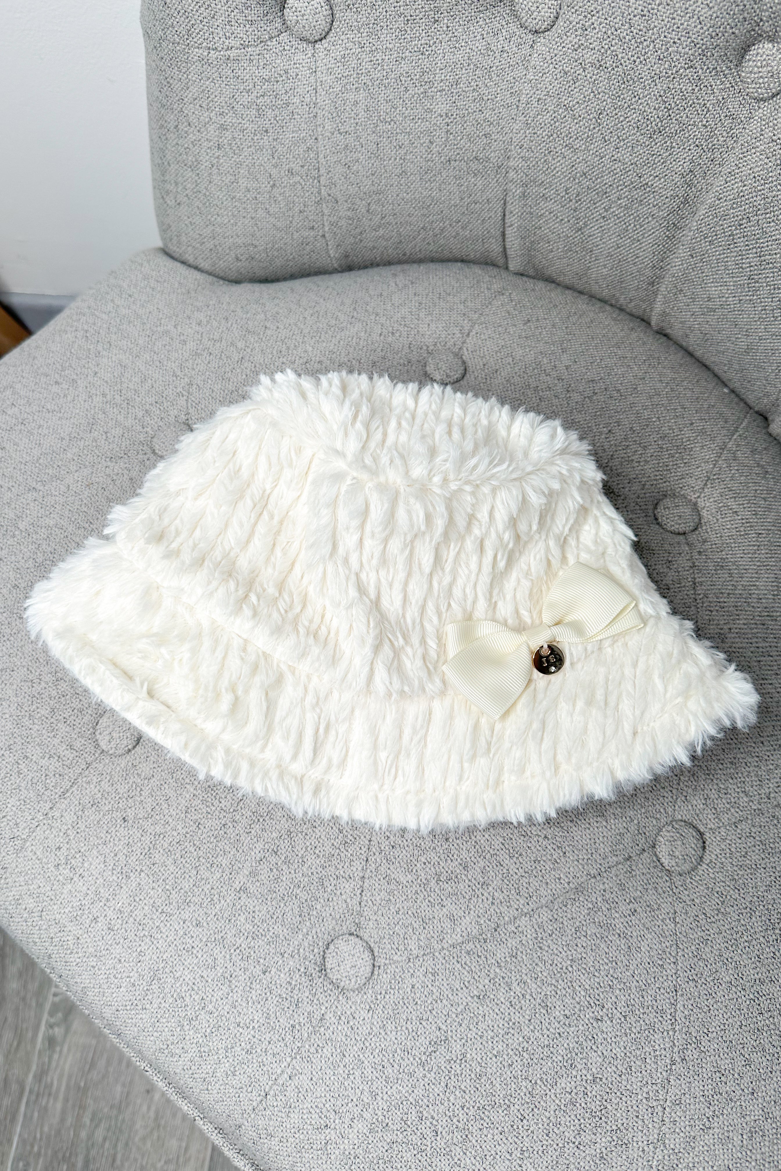 Ivory Faux Fur Bucket Hat for Women - Winter Fashion Accessory, Soft Warm Beanie for Cold Weather, Outdoor Activities & Street Style