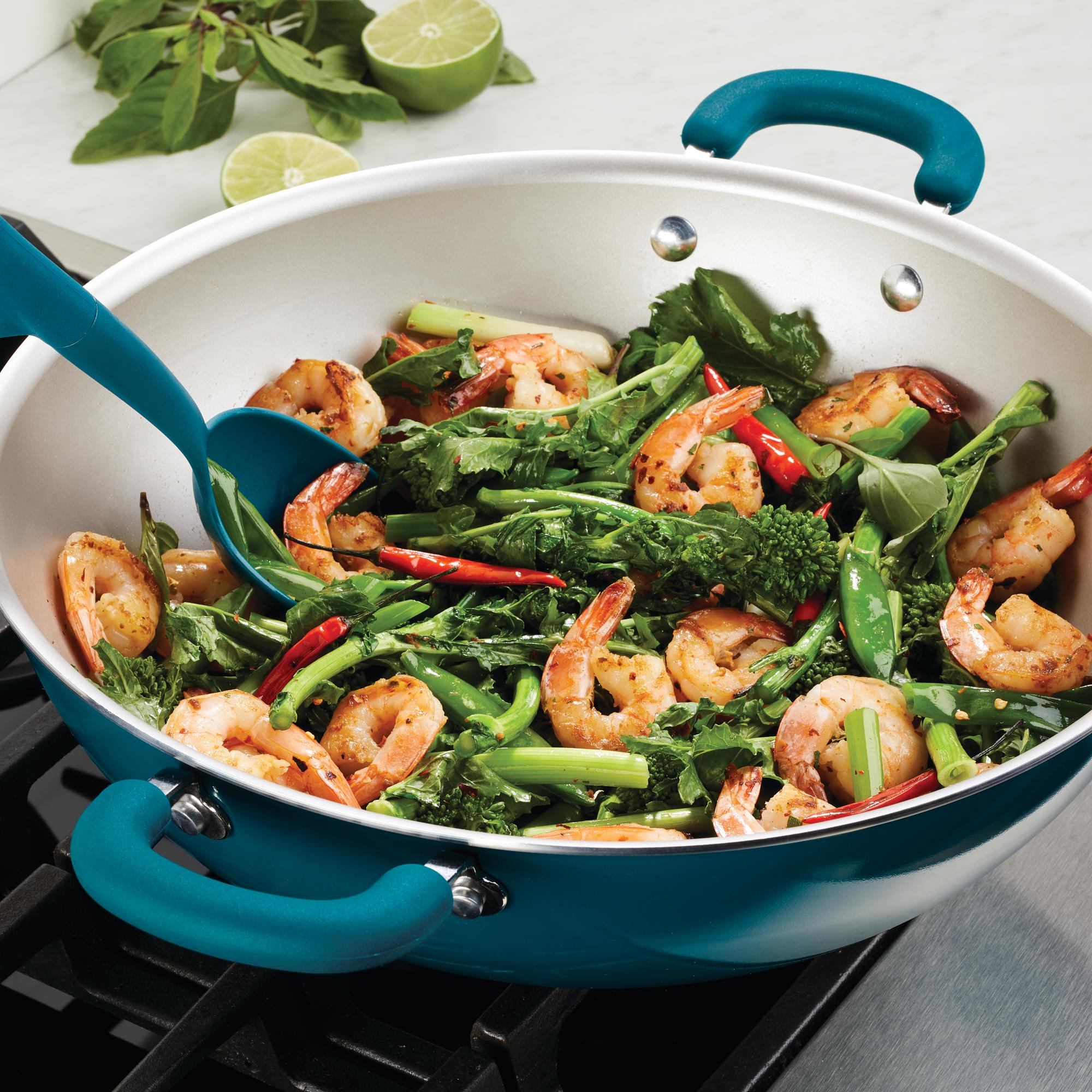 14.25 Inch Hard Anodized Nonstick Induction Wok Pan - Professional Restaurant-Grade Cookware for Stir-Frying, Deep Frying & Sautéing - Perfect for Asian Cooking, Camping & Outdoor Use