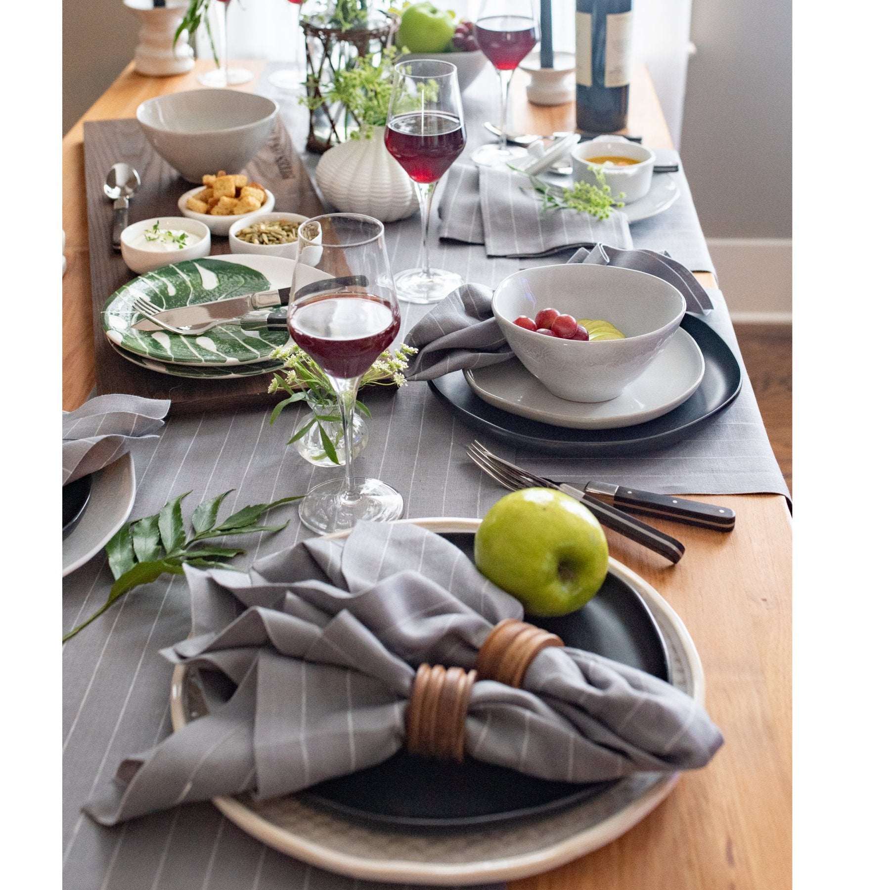 Elegant Black & White Pinstripe Napkins - Premium Cotton Linen for Formal Dining, Weddings & Dinner Parties - Set of 12