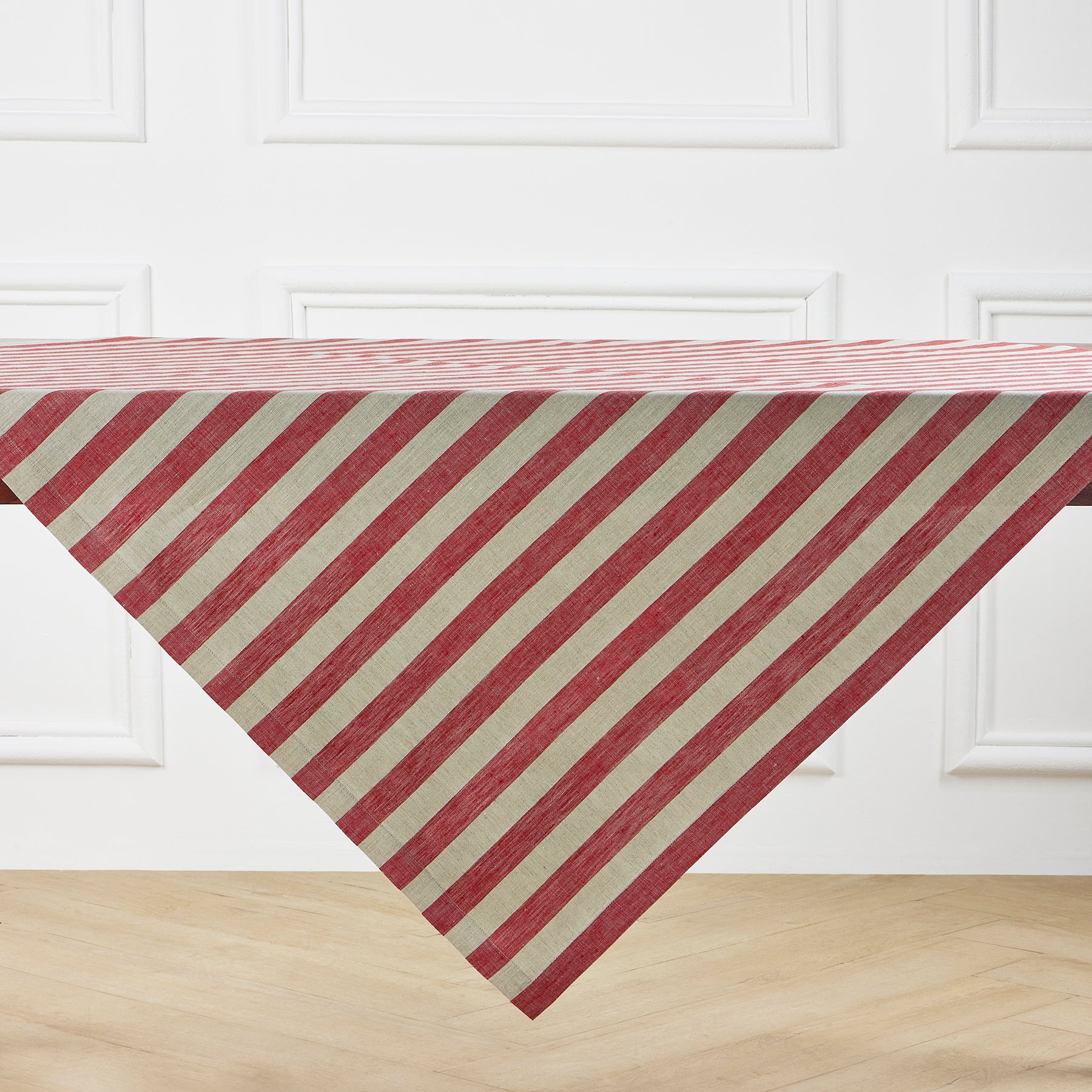 Sorrento Stripe Table Throw - Elegant Striped Tablecloth for Dining Room & Kitchen Decor - Perfect for Parties, Holidays, and Everyday Use