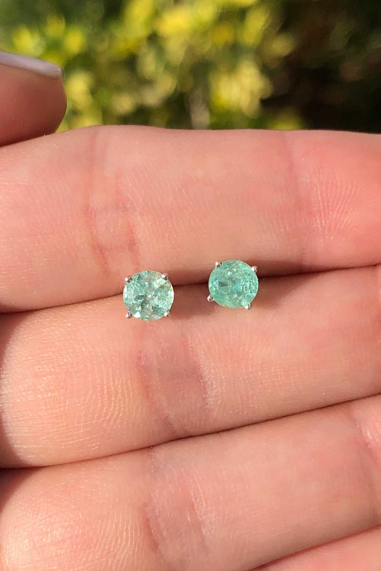 1.50 Carat Natural Bright Green Emerald Stud Earrings - 4.5mm Brilliant Cut Sterling Silver Jewelry for Women - Perfect for Weddings, Parties & Special Occasions