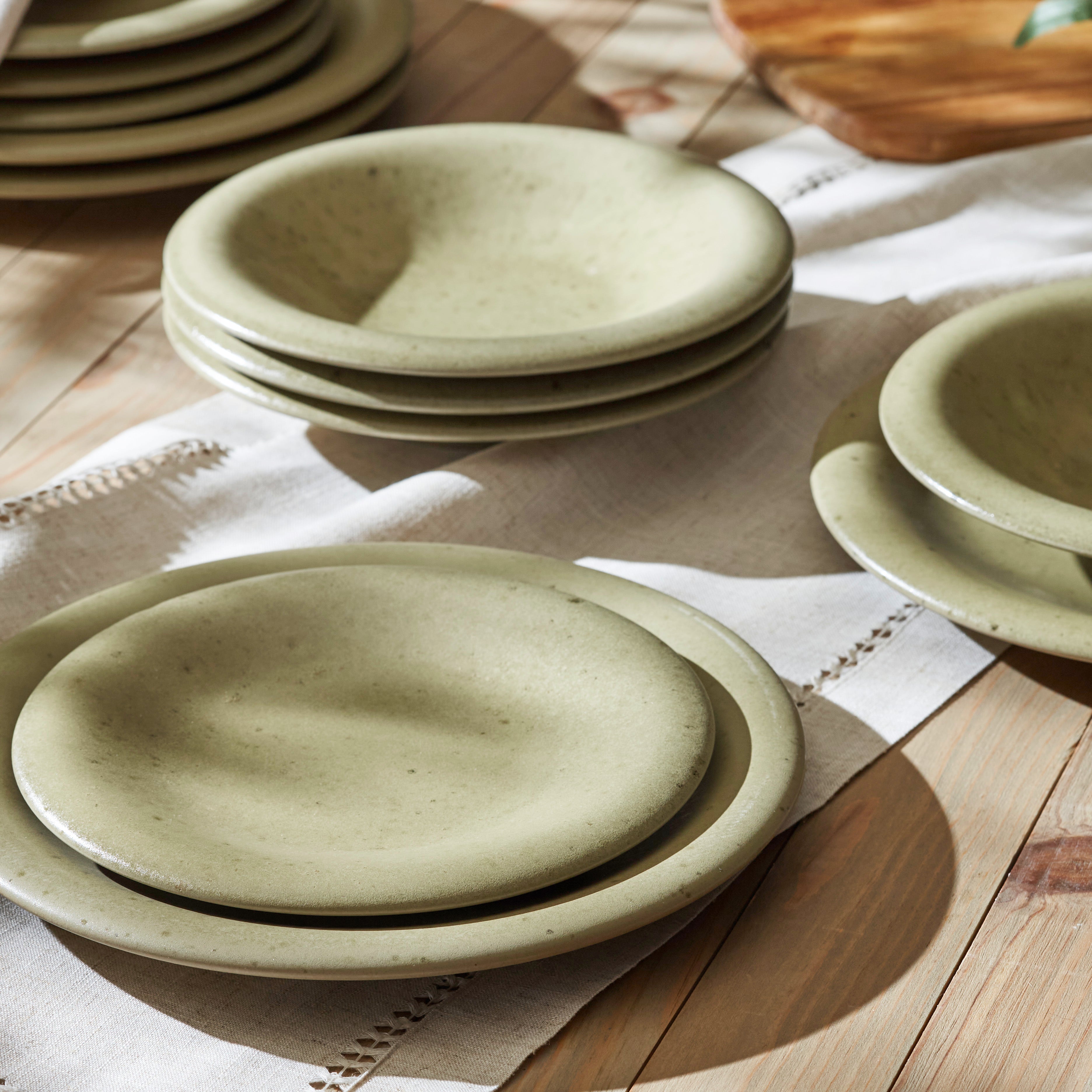 Premium Aro Stoneware Dinnerware Set - Green Matte Finish, Handcrafted in Portugal, Scratch & Chip Resistant - Perfect for Everyday Dining & Special Occasions