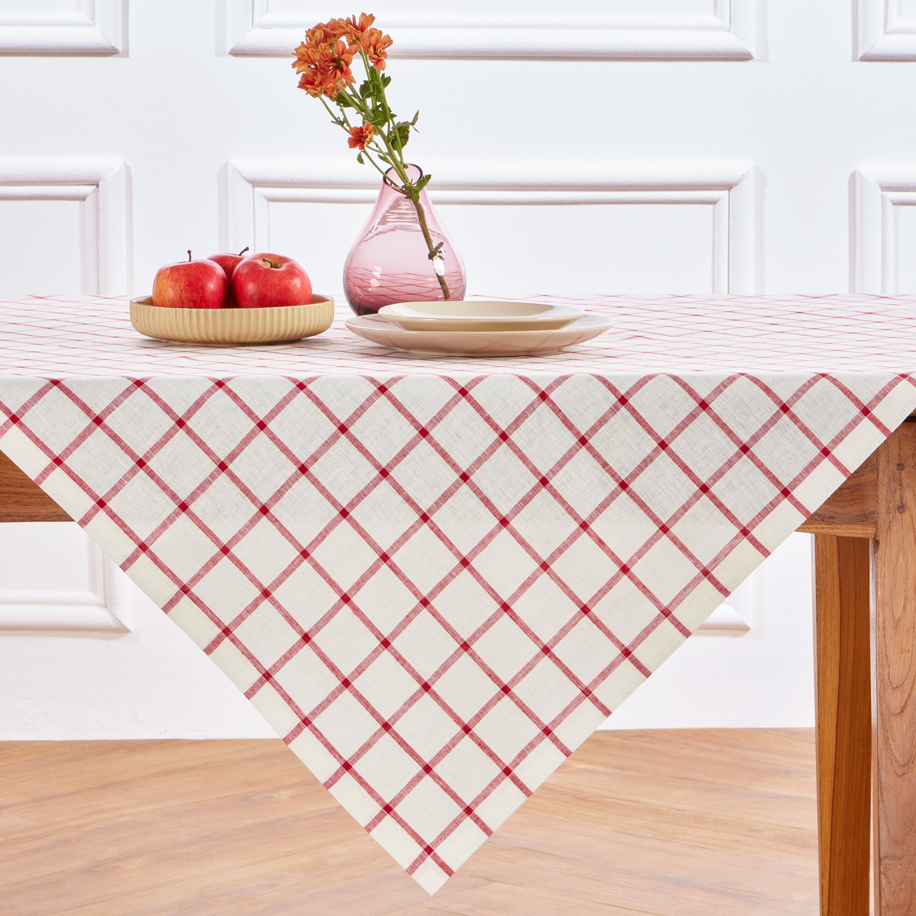 Stylish Windowpane Pattern Table Runner - Elegant Dining Table Decor for Holiday Dinners & Special Occasions