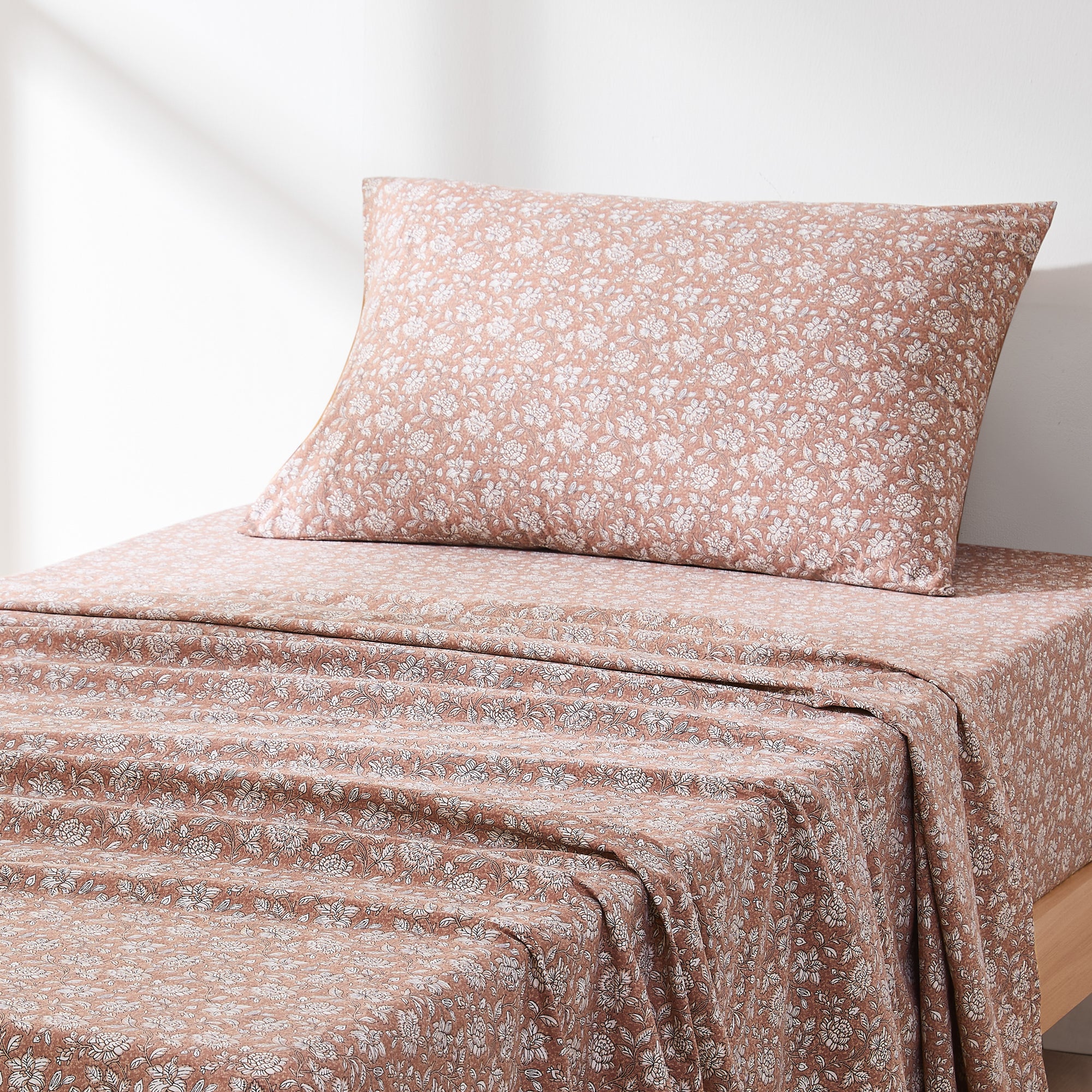 Zara Floral Print 100% Cotton Bed Sheet Set - Queen Size, 4-Piece Set for Soft & Breathable Bedding | Perfect for Master Bedroom, Guest Room & Dormitory