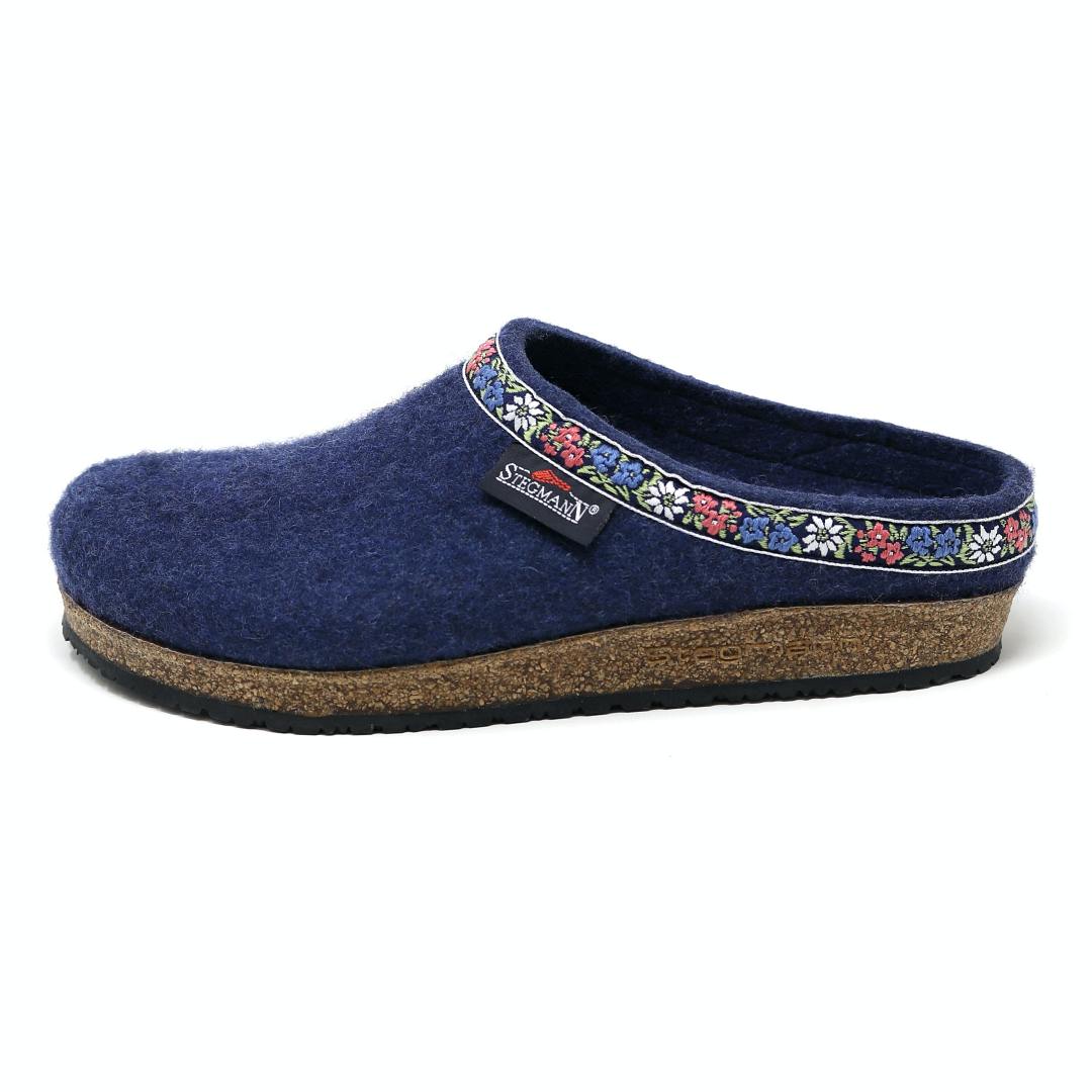 Women's Edelweiss Wool Clog Slippers - Medium Size | Cozy Indoor/Outdoor House Shoes for Winter Comfort & Warmth