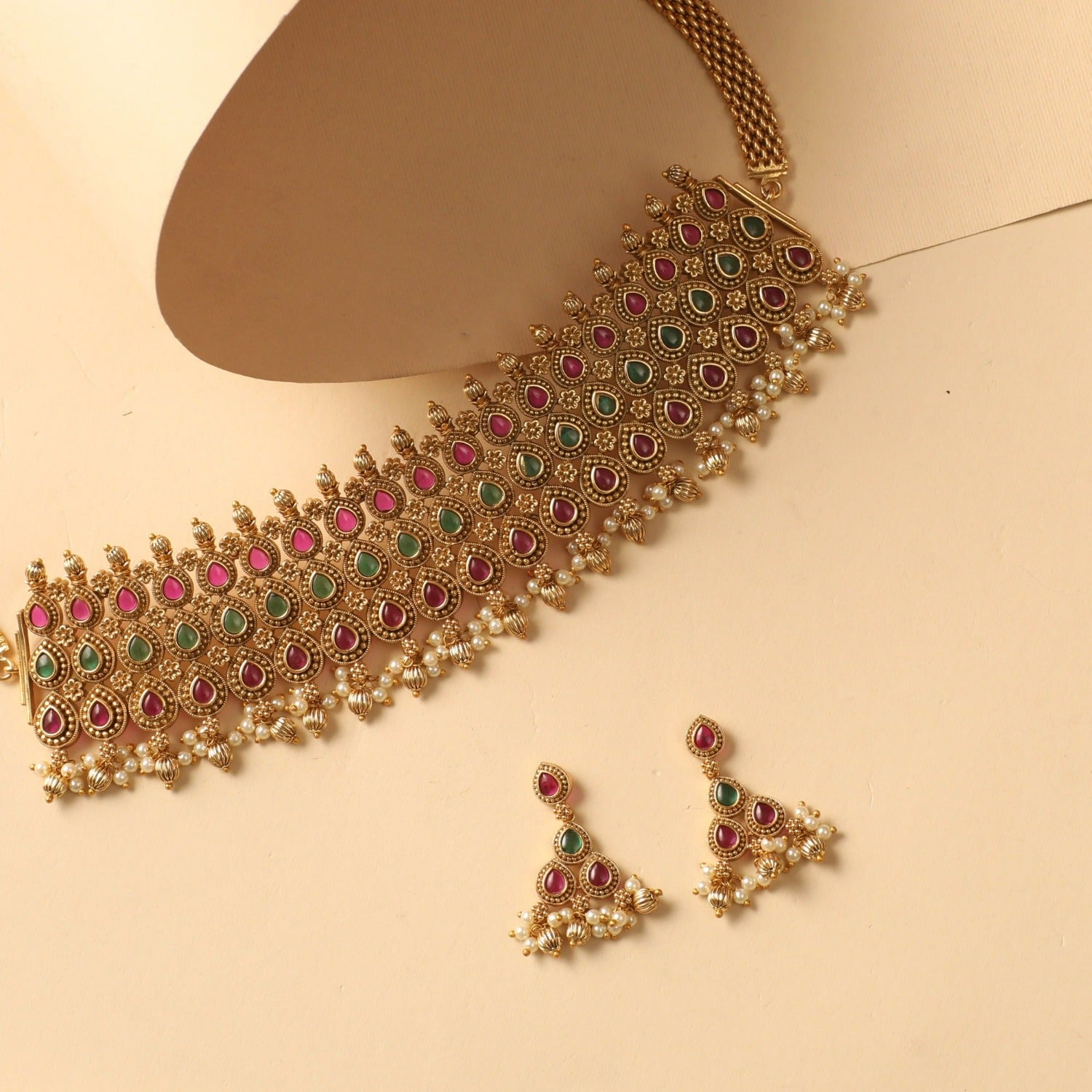 Anila Floral Kempu Choker Set - Elegant Indian Bridal Jewelry for Weddings & Special Occasions - Perfect for Traditional Outfits & Ethnic Fashion