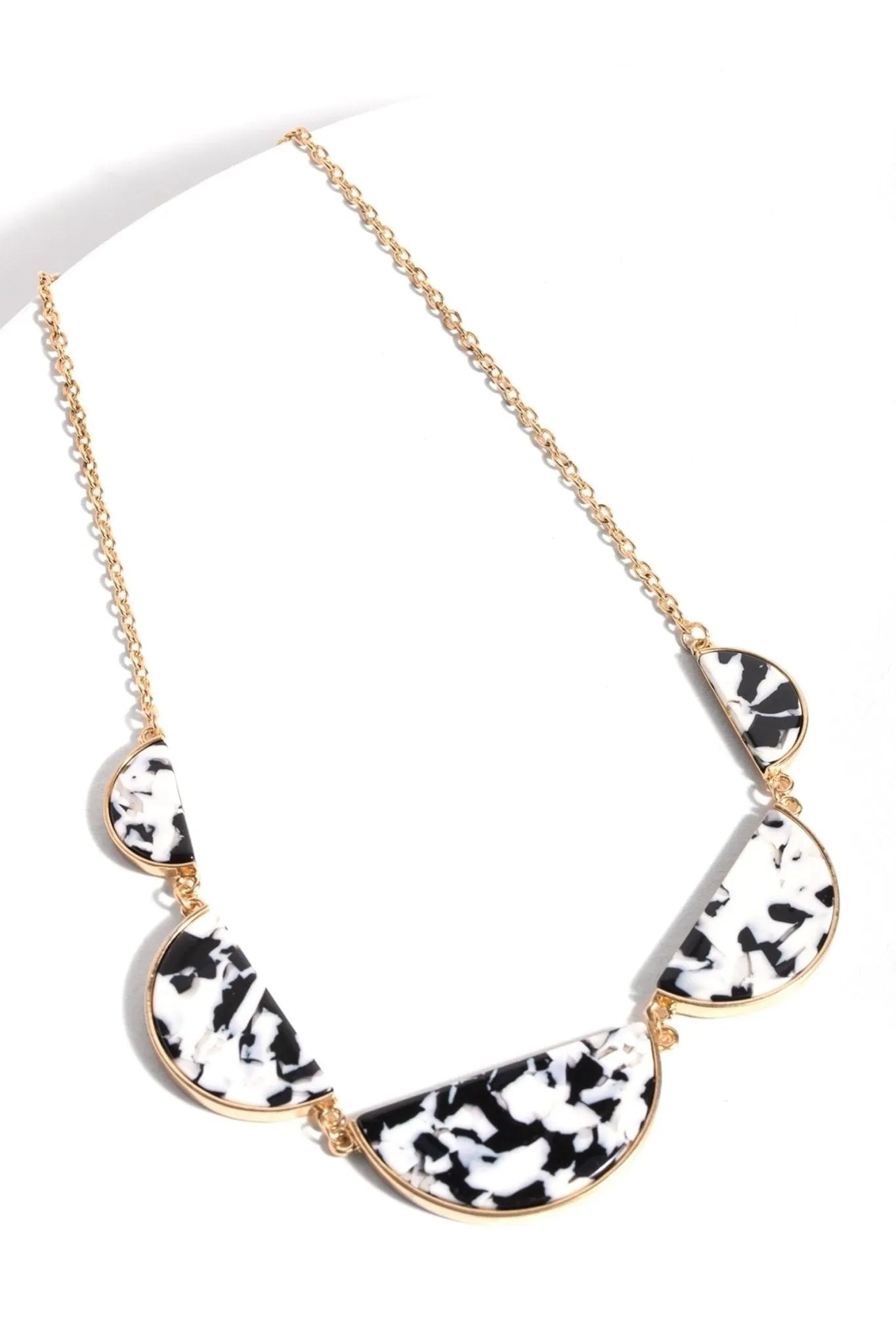 Day Out Necklace - Elegant & Dainty Pendant for Women | Perfect for Casual Wear, Date Nights & Everyday Jewelry | Gift Idea for Her