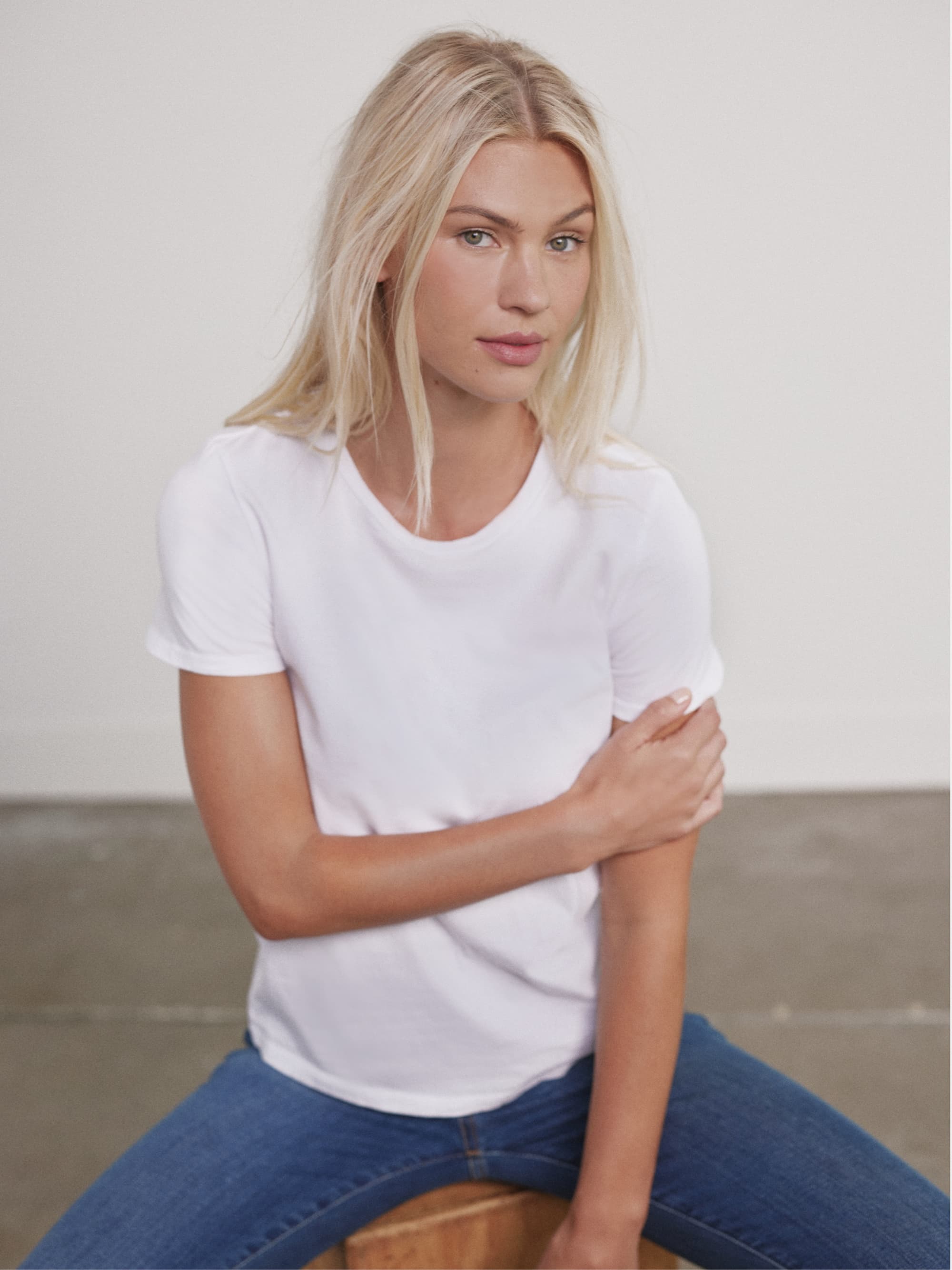 Organic Cotton Crewneck T-Shirt for Men & Women - Soft & Comfortable Casual Wear for Everyday Outfits, Gym, and Travel